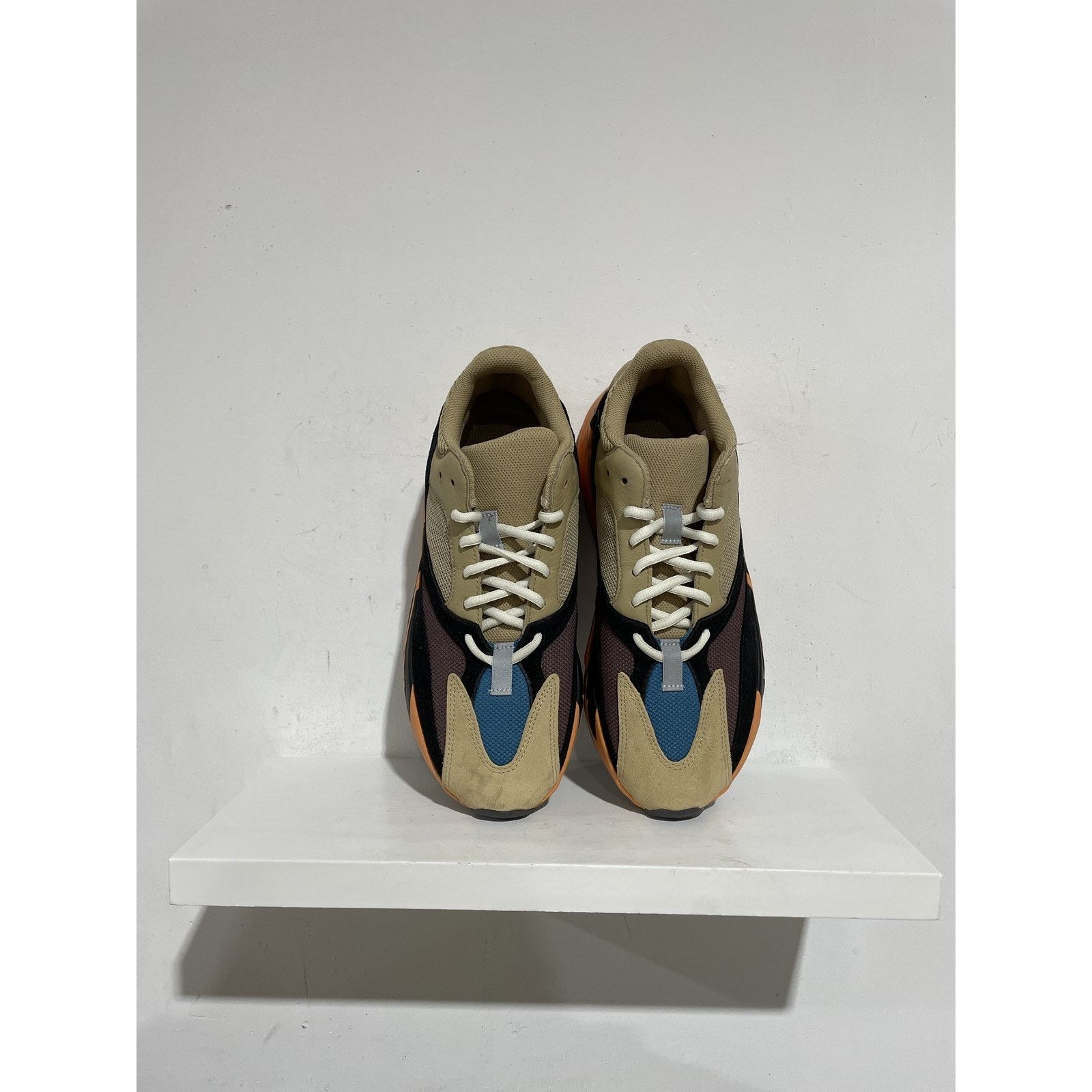 Adidas ADIDAS YEEZY 700 ENFLAME SIZE 10 PREOWNED Size US 10 / EU 43 - 4 Thumbnail