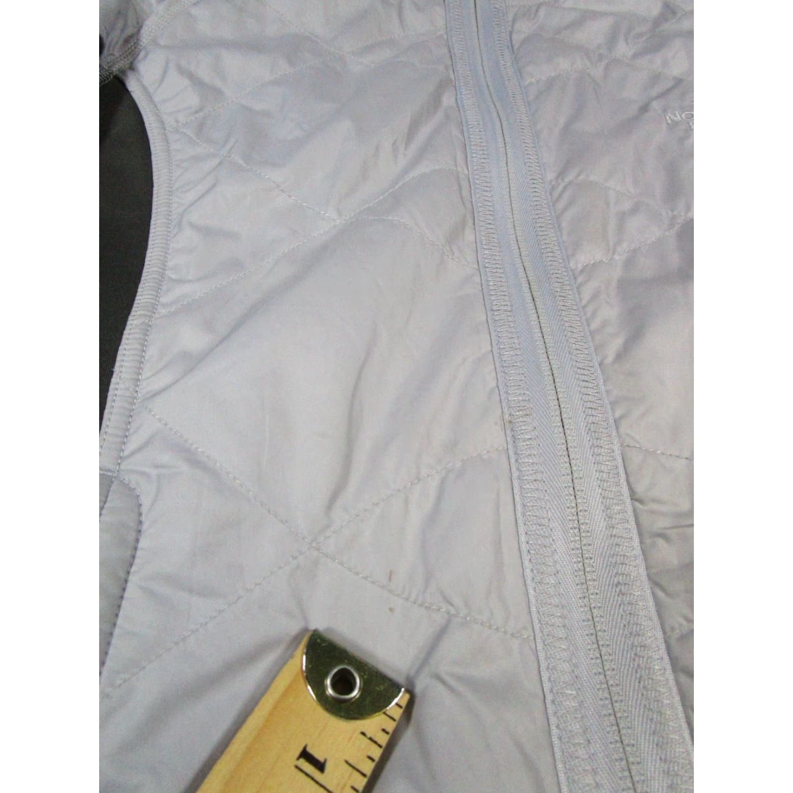 The North Face The North Face Jacket Womens Medium Gray Hiking Insulated Full Zip Size M / US 6-8 / IT 42-44 - 6 Thumbnail