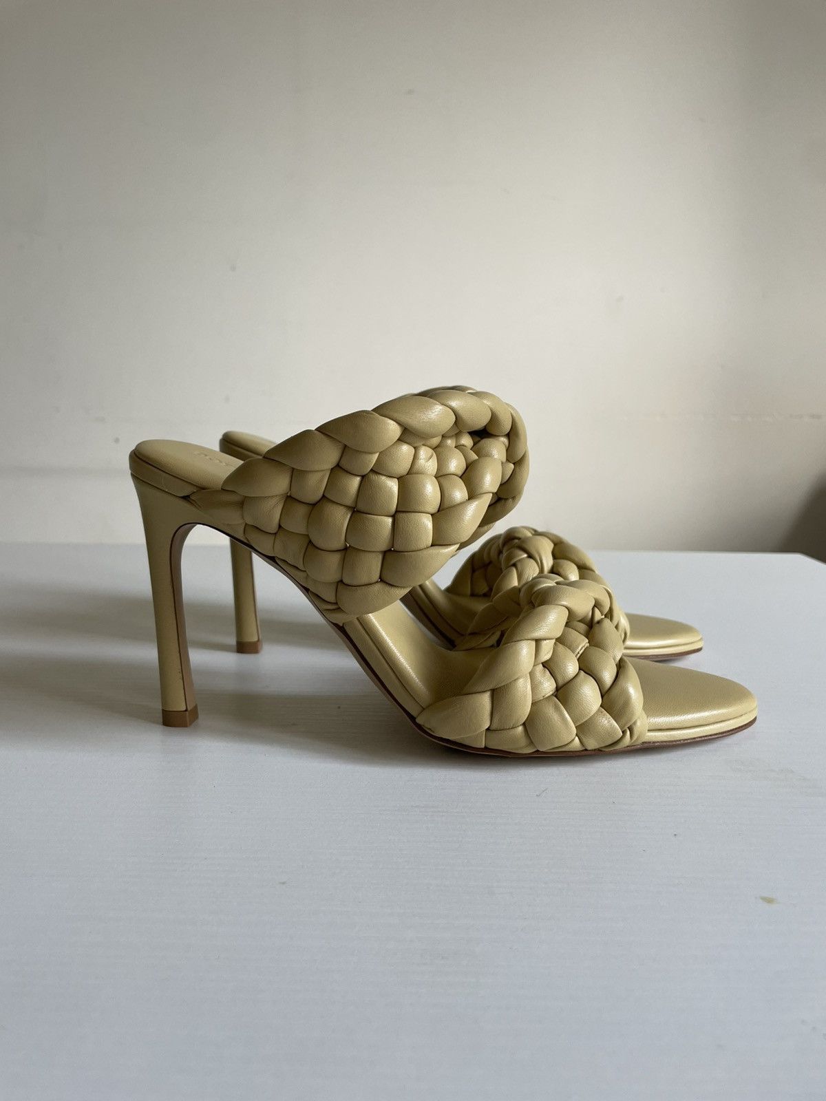 Bottega Veneta Bottega Veneta leather sandals Size US 6.5 / IT 36.5 - 6 Thumbnail