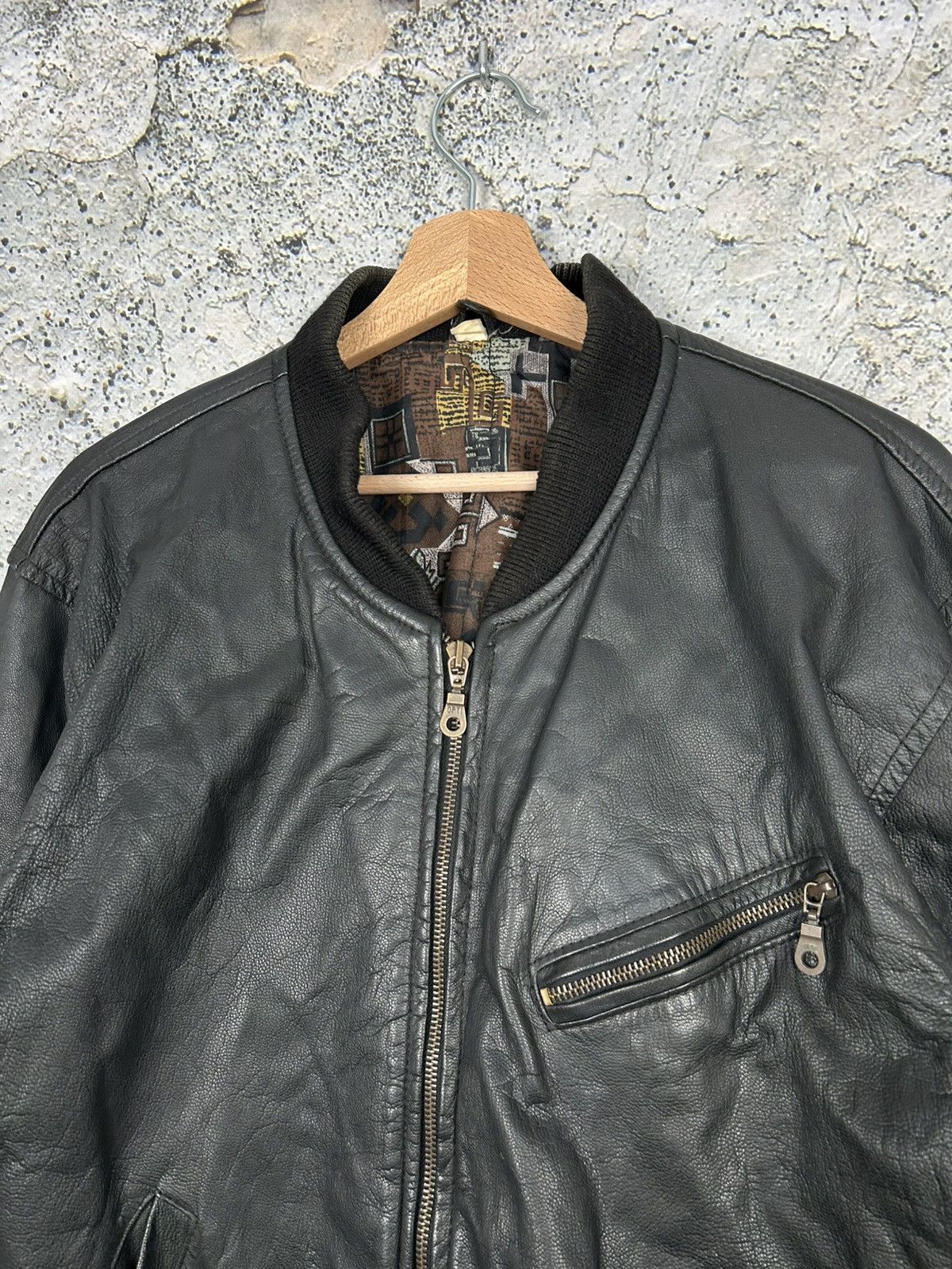 Genuine Leather Vintage Genuine Leather Bomber Jacket Black Avant Garde 90s Size US M / EU 48-50 / 2 - 3 Thumbnail