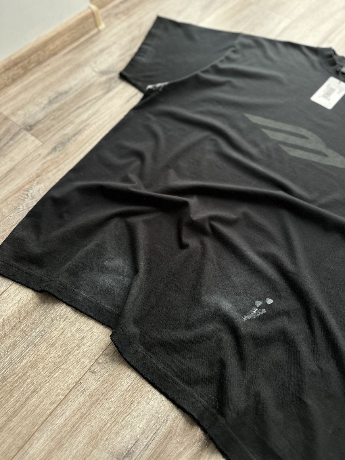 Balenciaga NEW‼️ 3B “2024 collection “ New T shirt Oversized fit Size US L / EU 52-54 / 3 - 7 Thumbnail