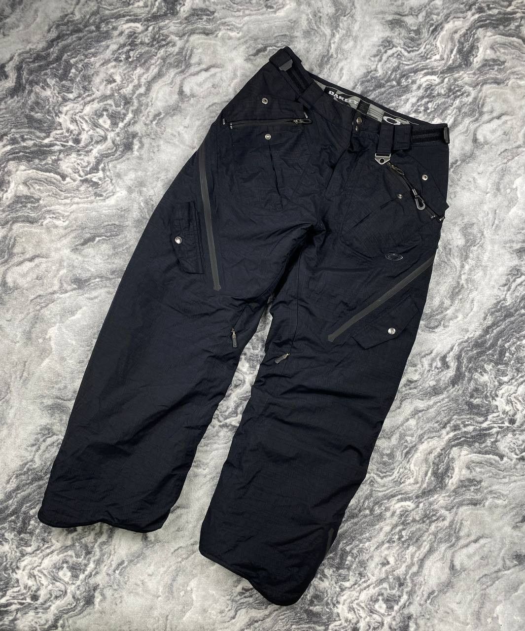 Oakley Vintage Oakley Ski Pants Software 00s Snowboards Gorpcore Size US 33 - 1 Thumbnail
