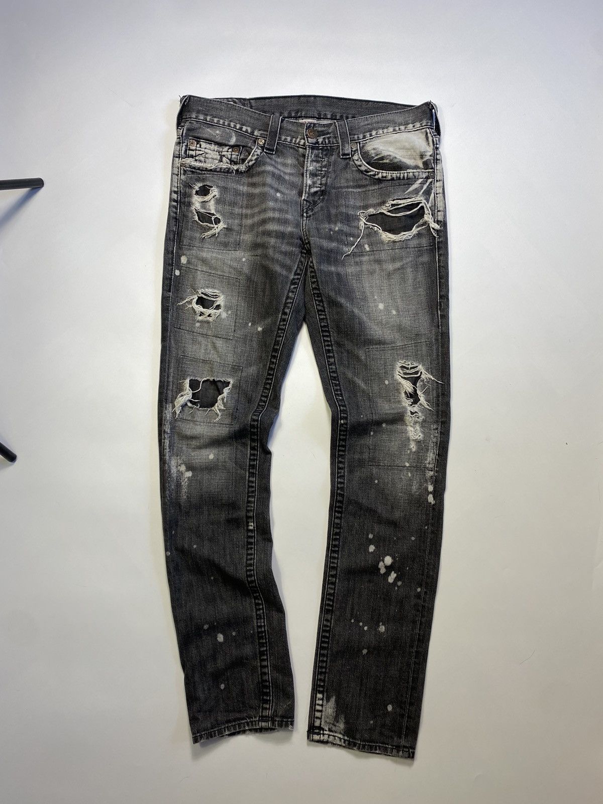 Hysteric Glamour × True Religion TRUE RELIGION RICKY RELAXED STRAIGHT DISTRESSED DENIM JEANS Size US 32 / EU 48 - 1 Thumbnail