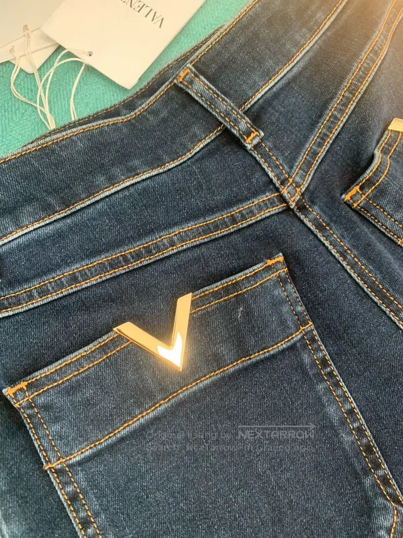 Valentino Valentino Denim shorts Size 26" / US 2 / IT 38 - 2 Thumbnail