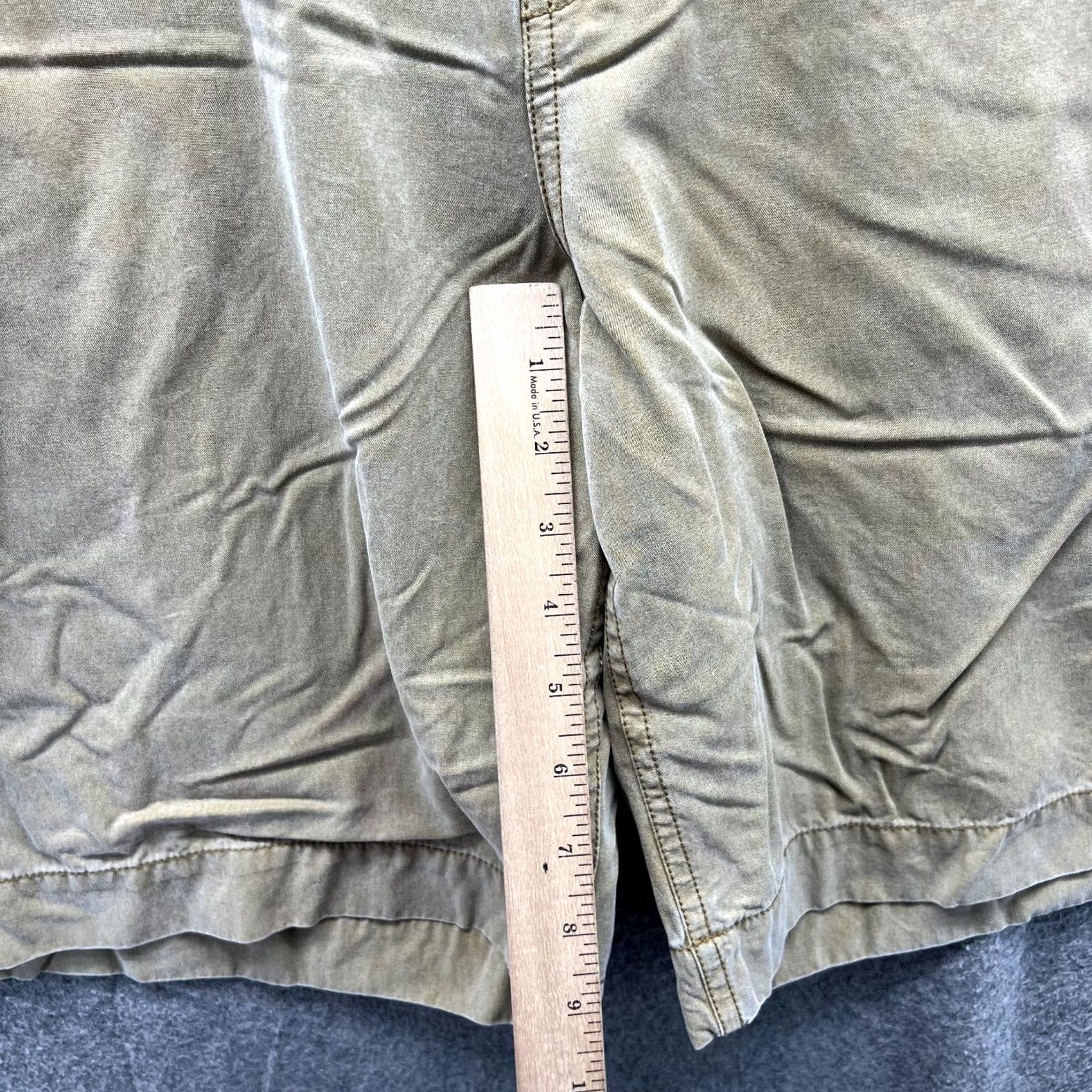 Tommy Bahama Tommy Bahama Shorts Mens 42 Khaki Chino Flat Front Beige Cotton Silk Canvas Size US 42 / EU 58 - 7 Thumbnail
