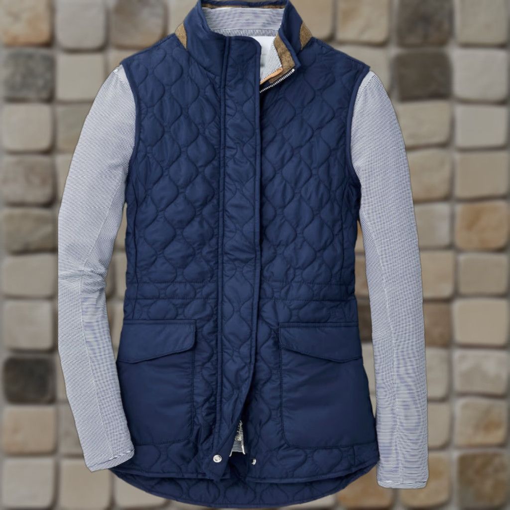 Peter Millar VINTAGE Women's Peter Millar Addison Quilted Travel Vest Navy Lambswool Trim S Size S / US 4 / IT 40 - 1 Thumbnail