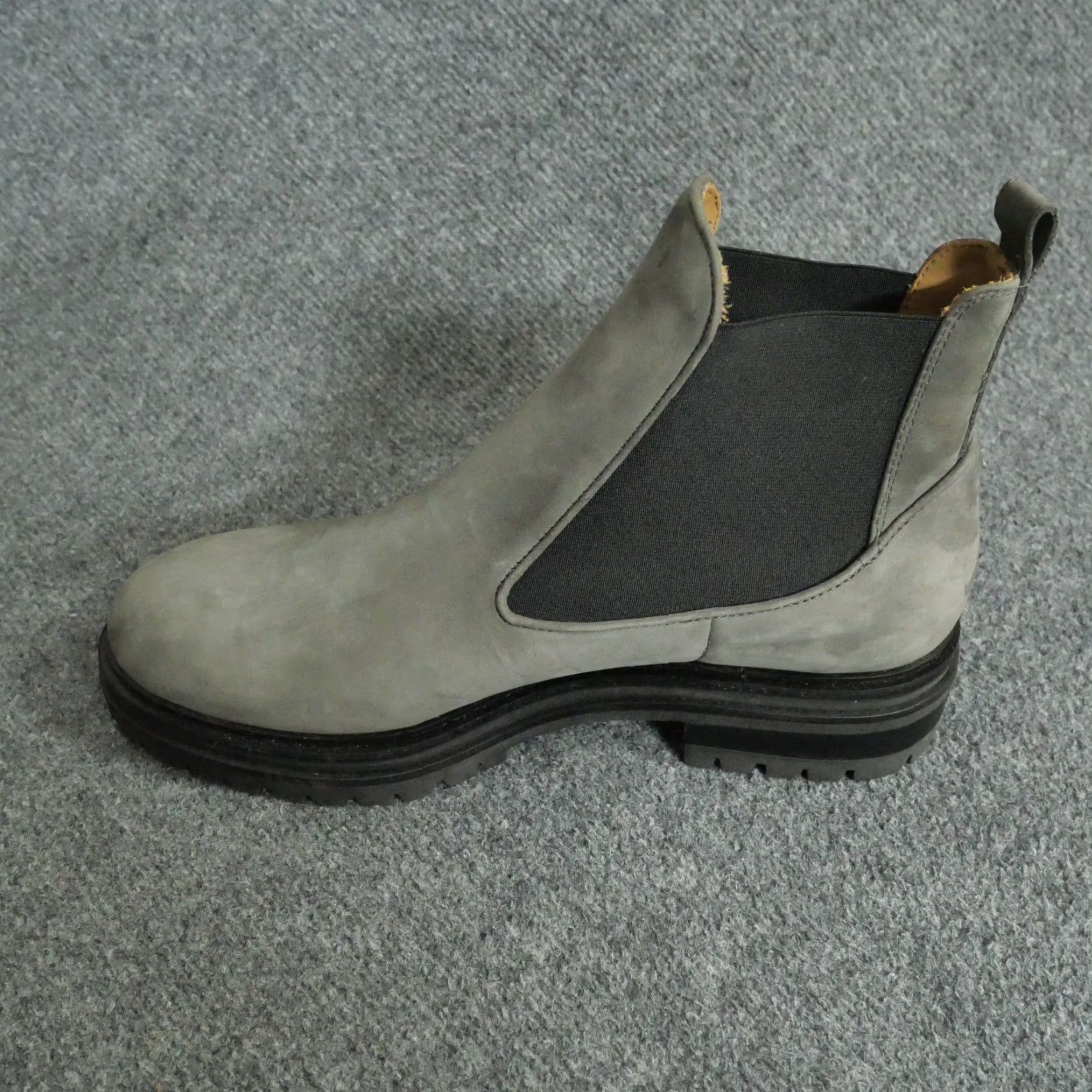 Vintage M Gemi Chelsea Boots Mens GREY Suede Leather 9/42 Chelsea Boot Casual Size US 9 / EU 42 - 3 Thumbnail