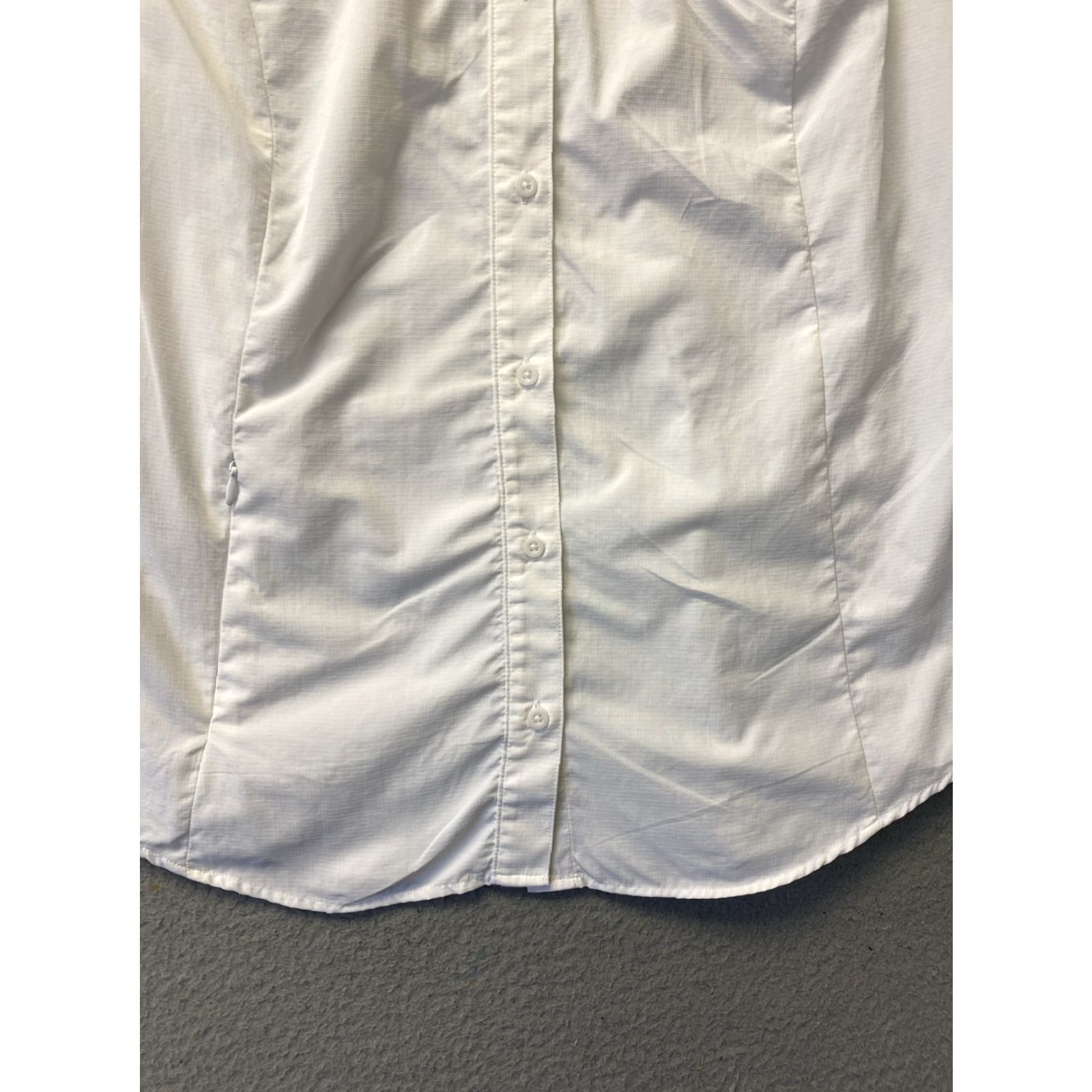 Eddie Bauer Eddie Bauer BLOUSE White BUTTON UP-SLEEVELESS-NO IRON Polyester NWOT /33-77 Size S / US 4 / IT 40 - 2 Thumbnail