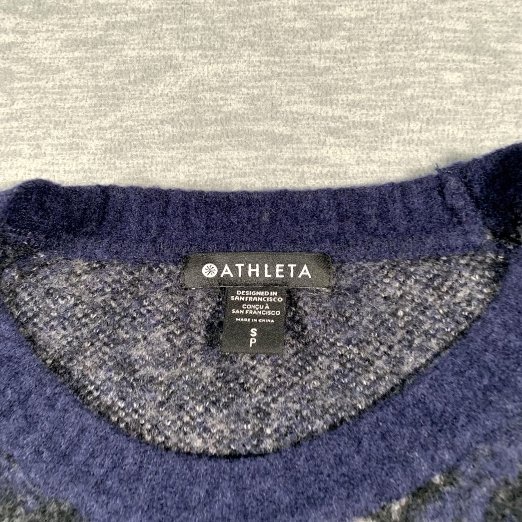 Athleta Athleta Sweater Womens Small Navy Hawthorn Textured Crew Merino Wool Leopard Size S / US 4 / IT 40 - 4 Thumbnail