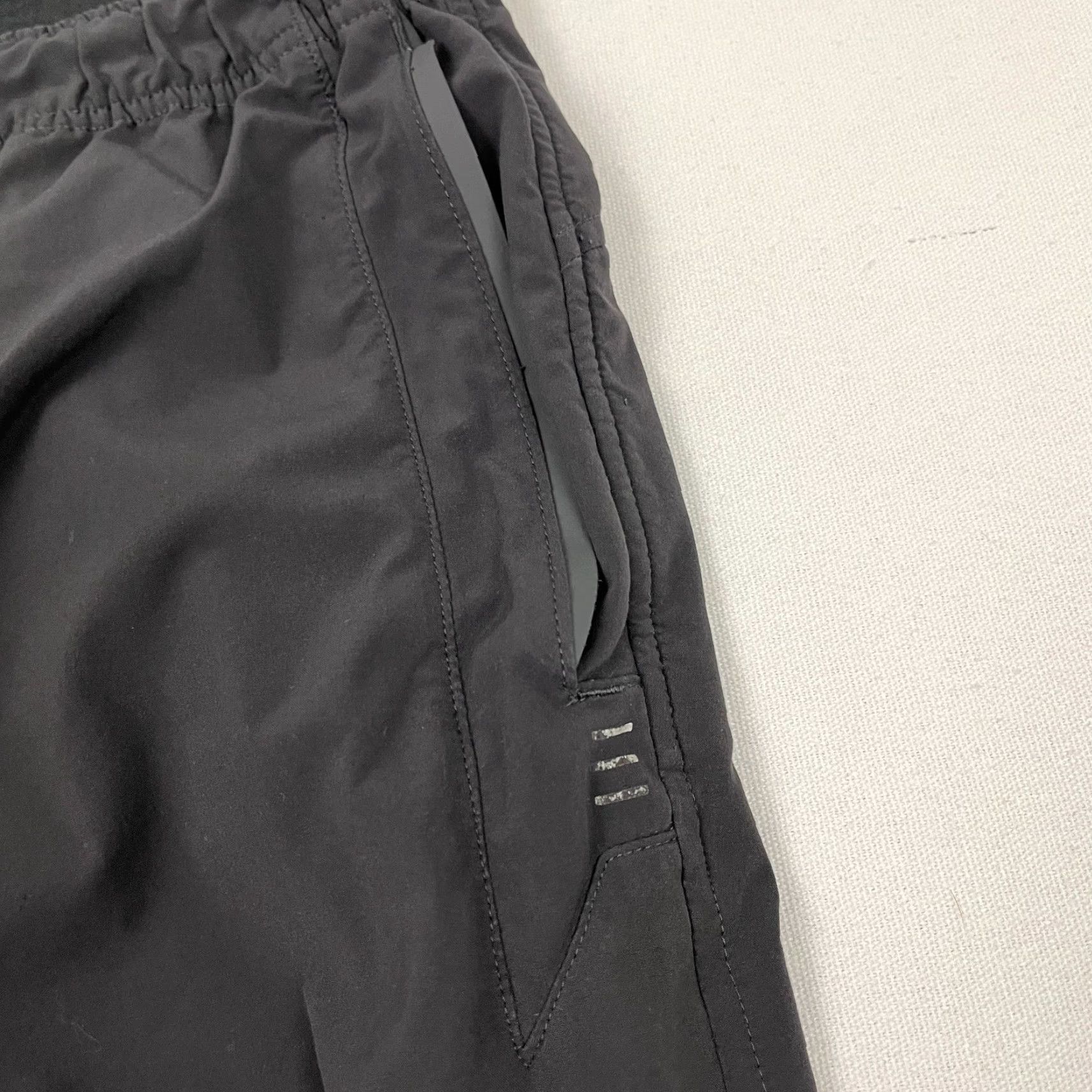 Lululemon Lululemon Mens Large Pants x 31" Dark Gray Active Workout Training Gym Stretch Regular Classic Inseam 31" Gray Sports Athleisure Size US 33 - 7 Thumbnail