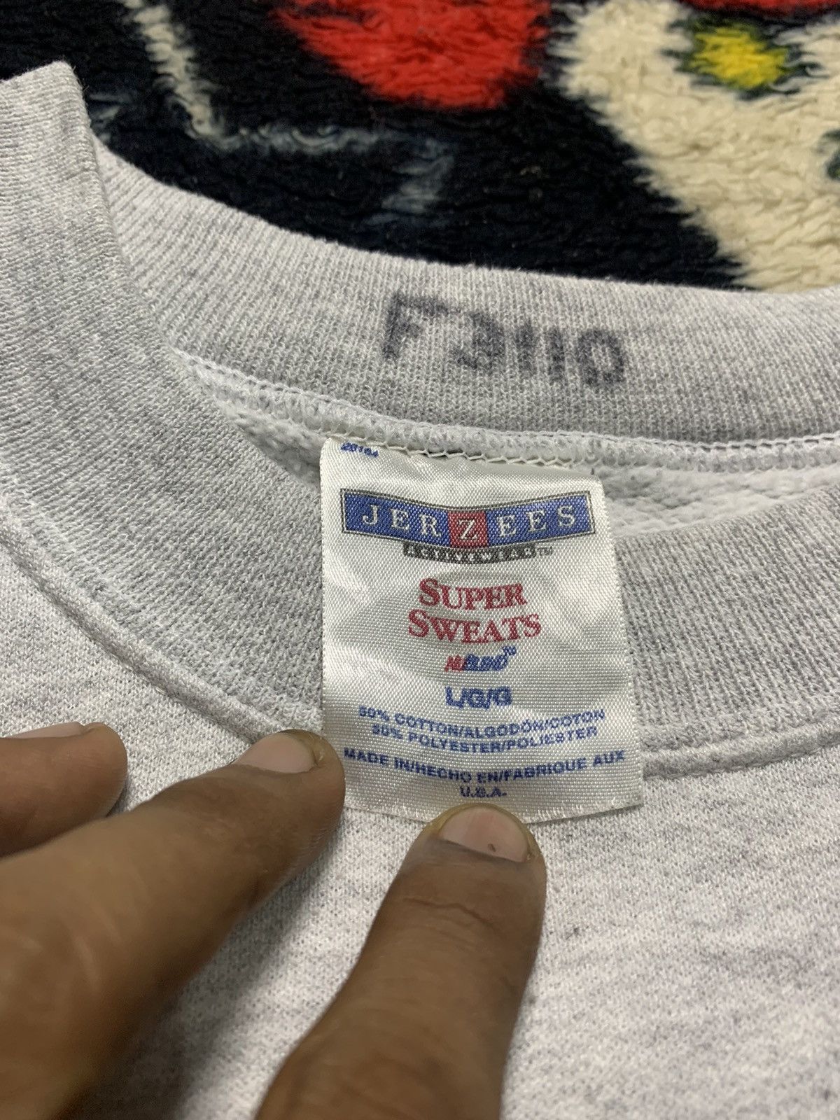 Vintage VINTAGE US AIR FORCE CENTRE SPELL OUT SWEATSHIRT Size US L / EU 52-54 / 3 - 6 Thumbnail
