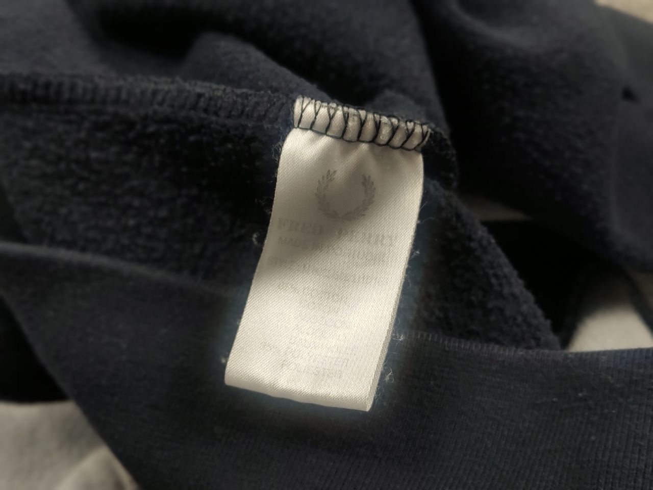 Fred Perry Vintage 90's Fred Perry Embroidered Crew chek Sweatshirt Size US L / EU 52-54 / 3 - 14 Thumbnail