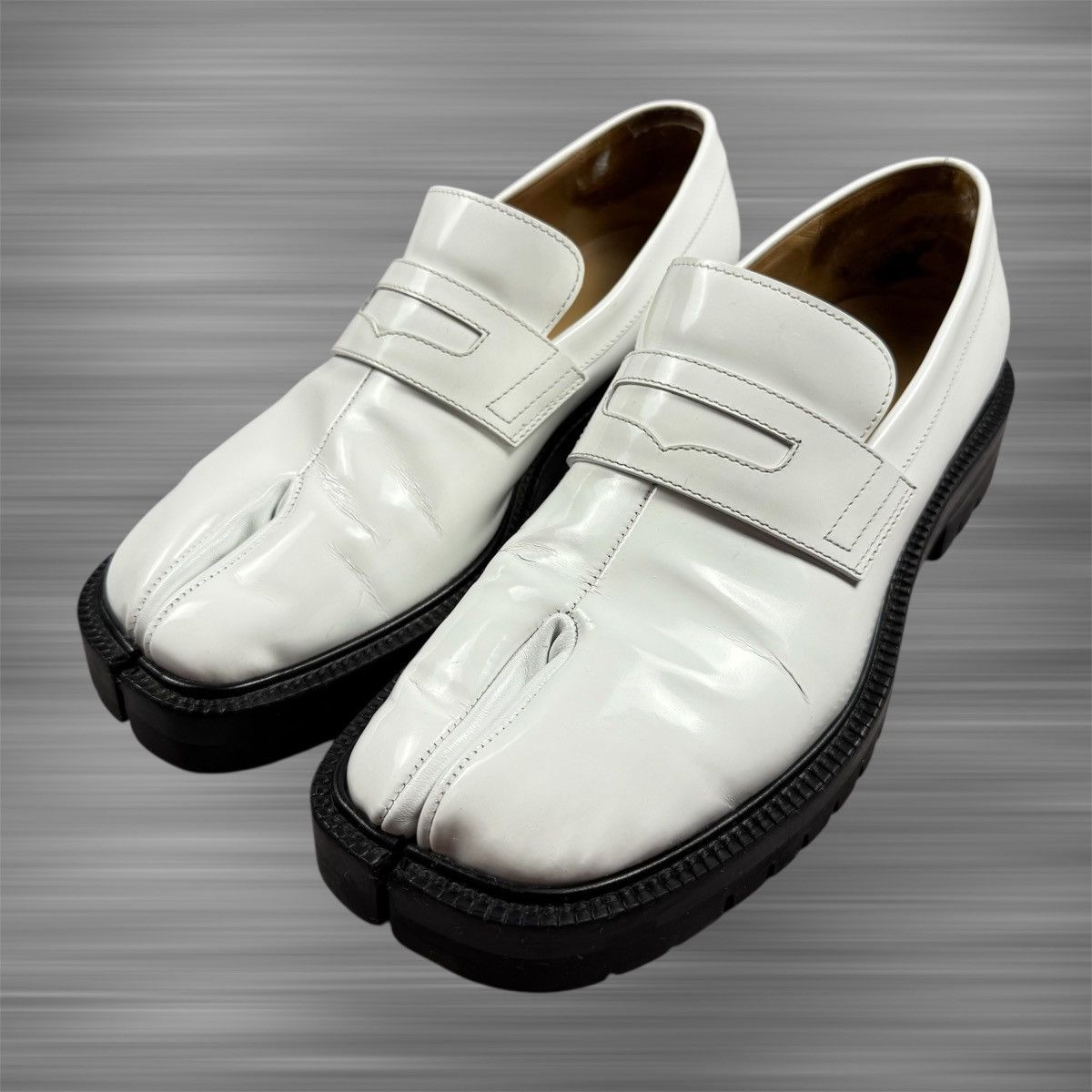 Maison Margiela Maison Margiela ‘White’ Tabi Loafers Size US 8.5 / EU 41-42 - 1 Thumbnail