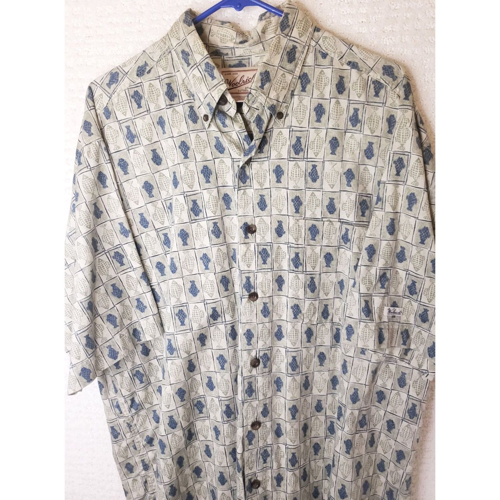 Vintage Woolrich Button-Up Shirt Men L Beige Blue Green Fish Pattern Hiking Outdoor Shirt Adults Regular Cotton Pockets 48 Chest Collar Button-Up Short Sleeve Size US L / EU 52-54 / 3 - 2 Thumbnail