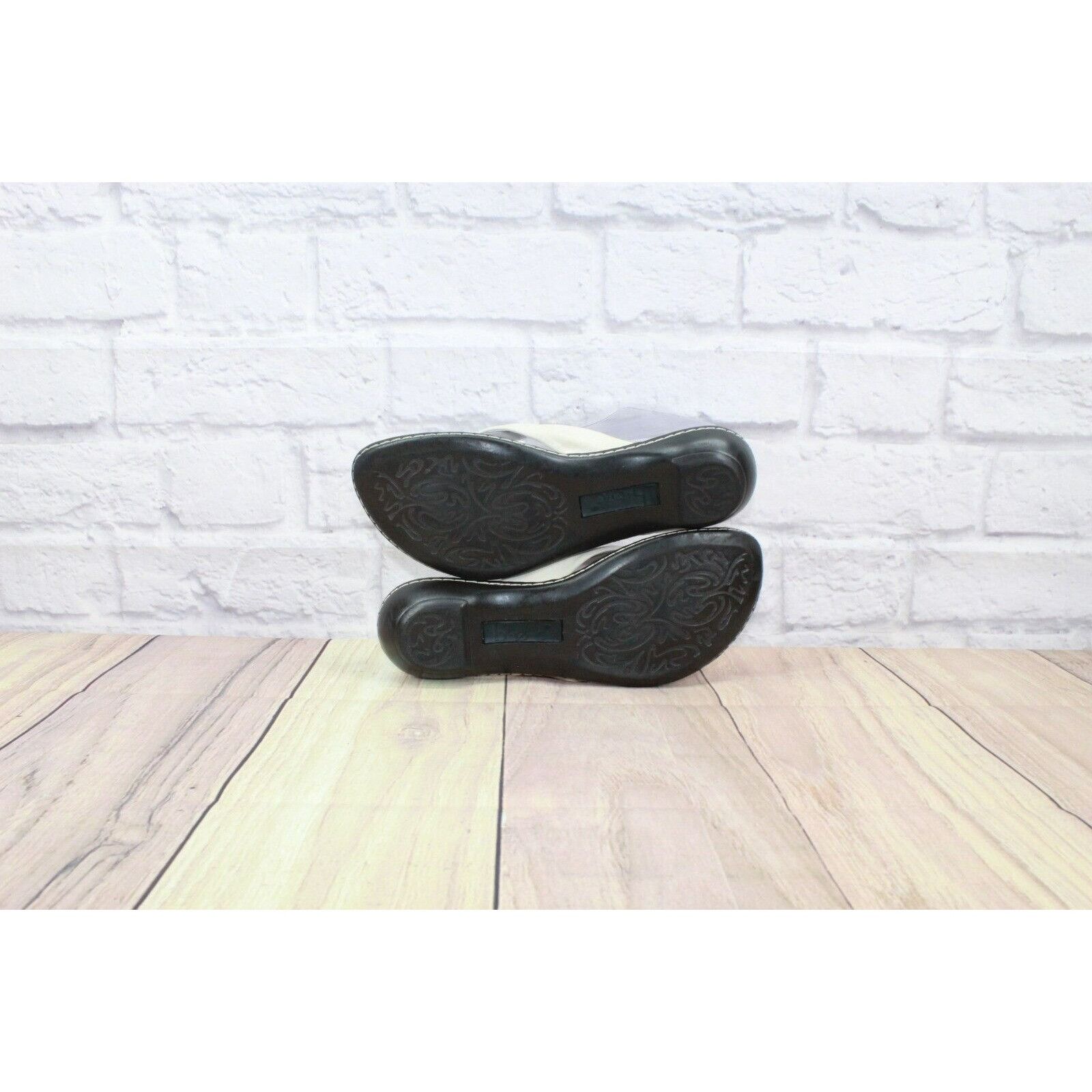 Leather × Other BOC Womens Cream Leather Flip Flop Thong Sandals Size US 8 / IT 38 - 9 Thumbnail