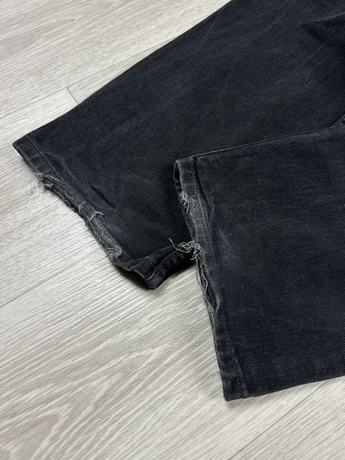Levi's × Vintage Vintage Levi’s 505 Black Open Hem Denim Jeans Size US 36 / EU 52 - 8 Thumbnail
