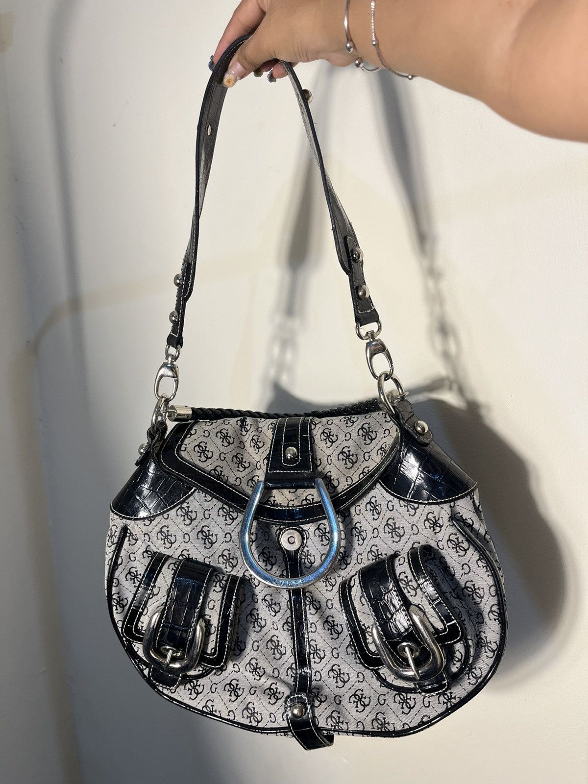 Guess Vtg guess monogram bag belt Size ONE SIZE - 11 Thumbnail