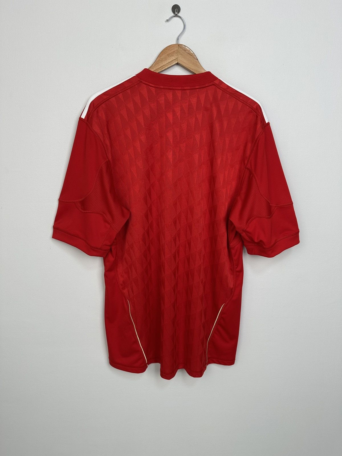 Adidas LIVERPOOL FC 2010-2012 Home Football Shirt Adidas Jersey XL Size US XL / EU 56 / 4 - 2 Thumbnail