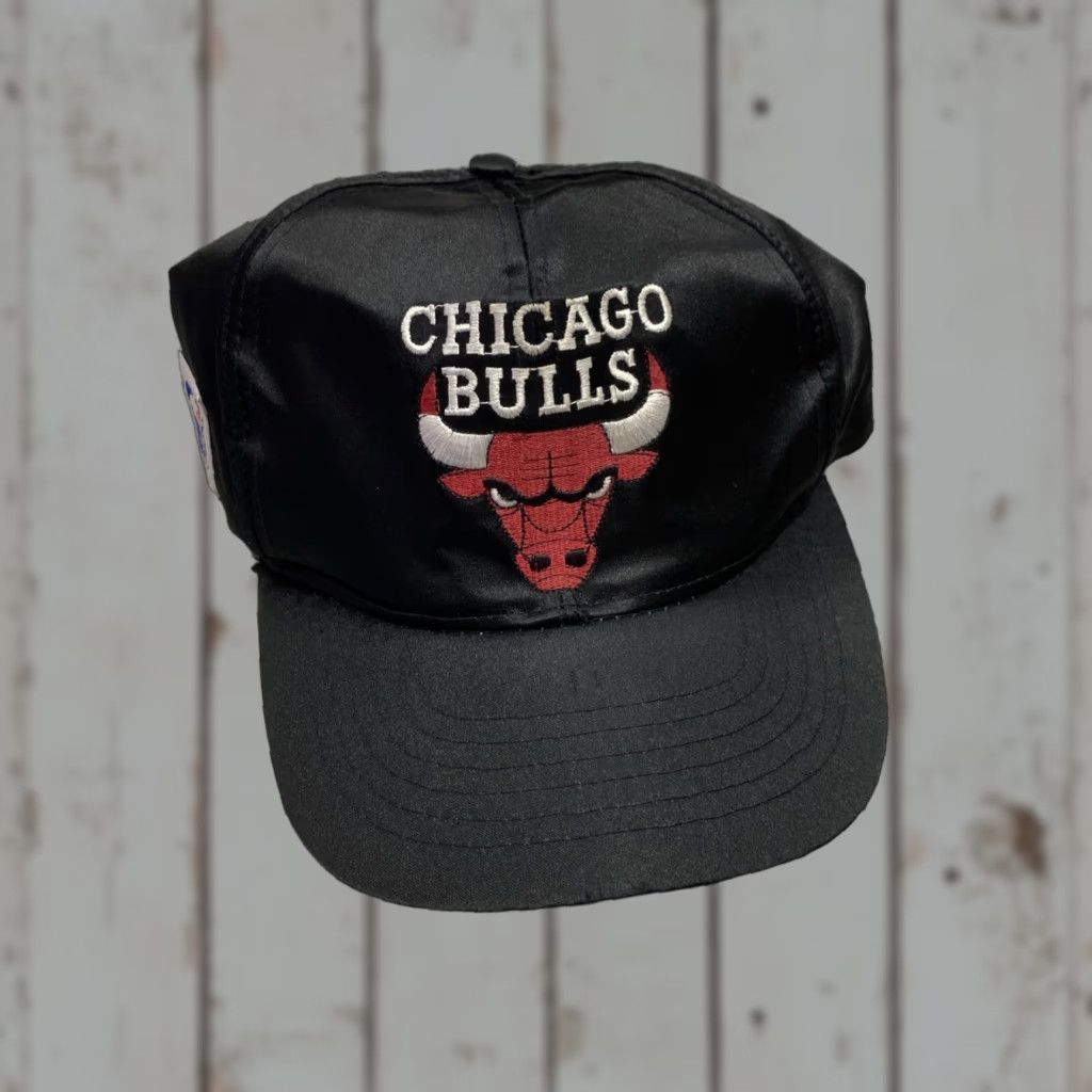 Spalding VINTAGE Chicago Bulls Spalding Snapback Hat Cap Men One Size Black USA 90s Sports Size ONE SIZE - 1 Thumbnail