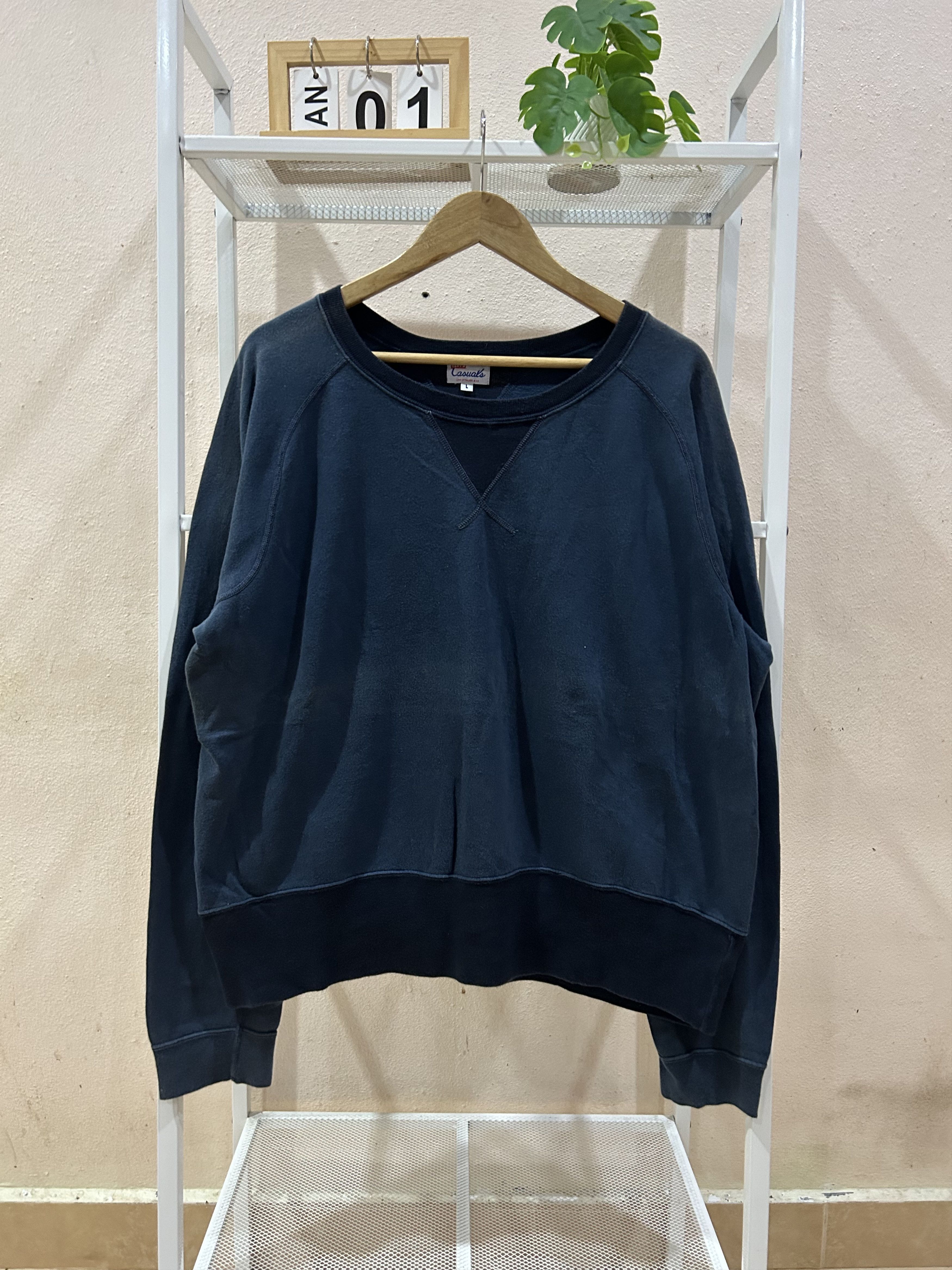 Levi's Vintage Clothing Levis Made In Italy Double V shaped Gusset Crewneck Size US L / EU 52-54 / 3 - 1 Thumbnail