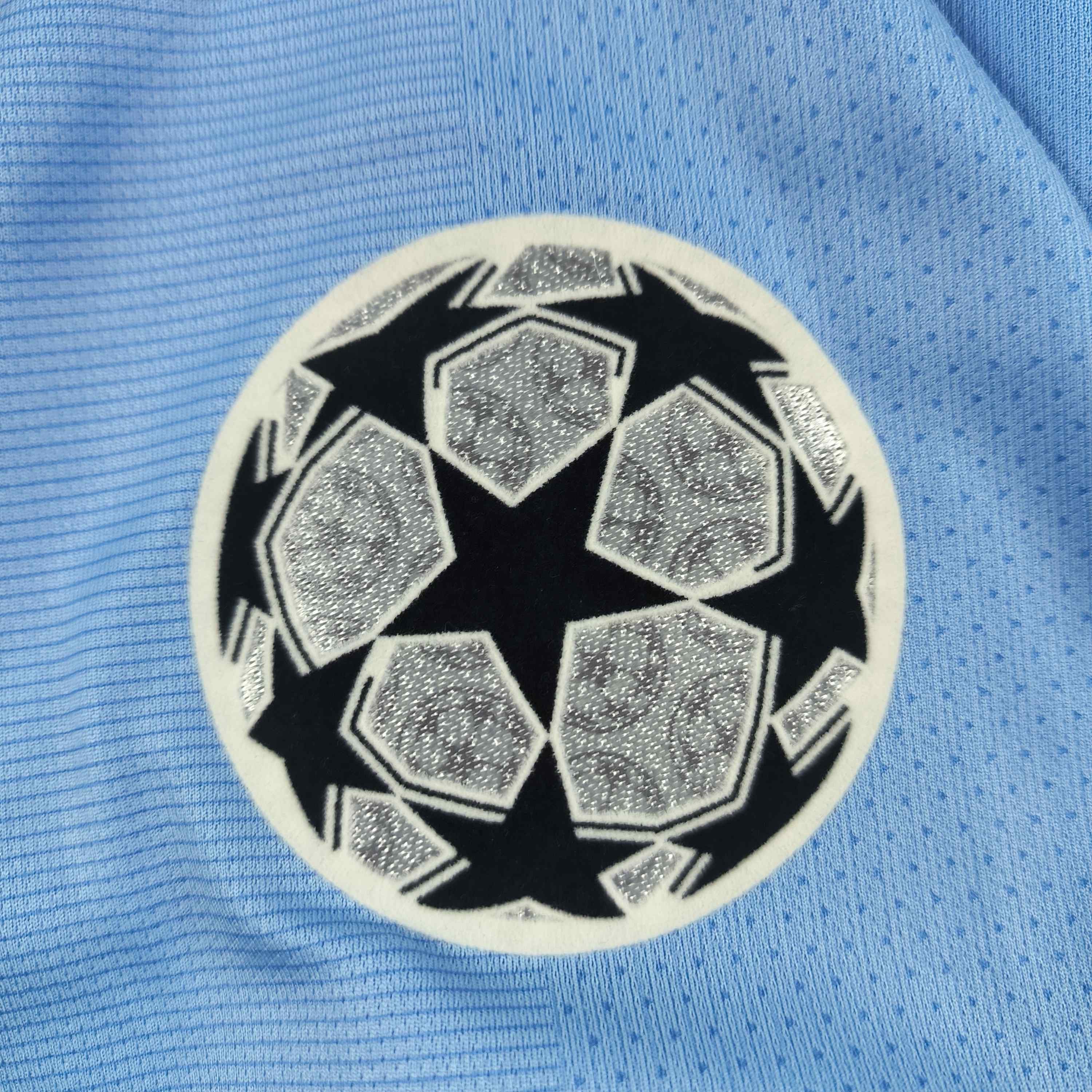 Nike Manchester City 17-18 home UCL Kun Agüero football jersey XL Size US XL / EU 56 / 4 - 7 Thumbnail