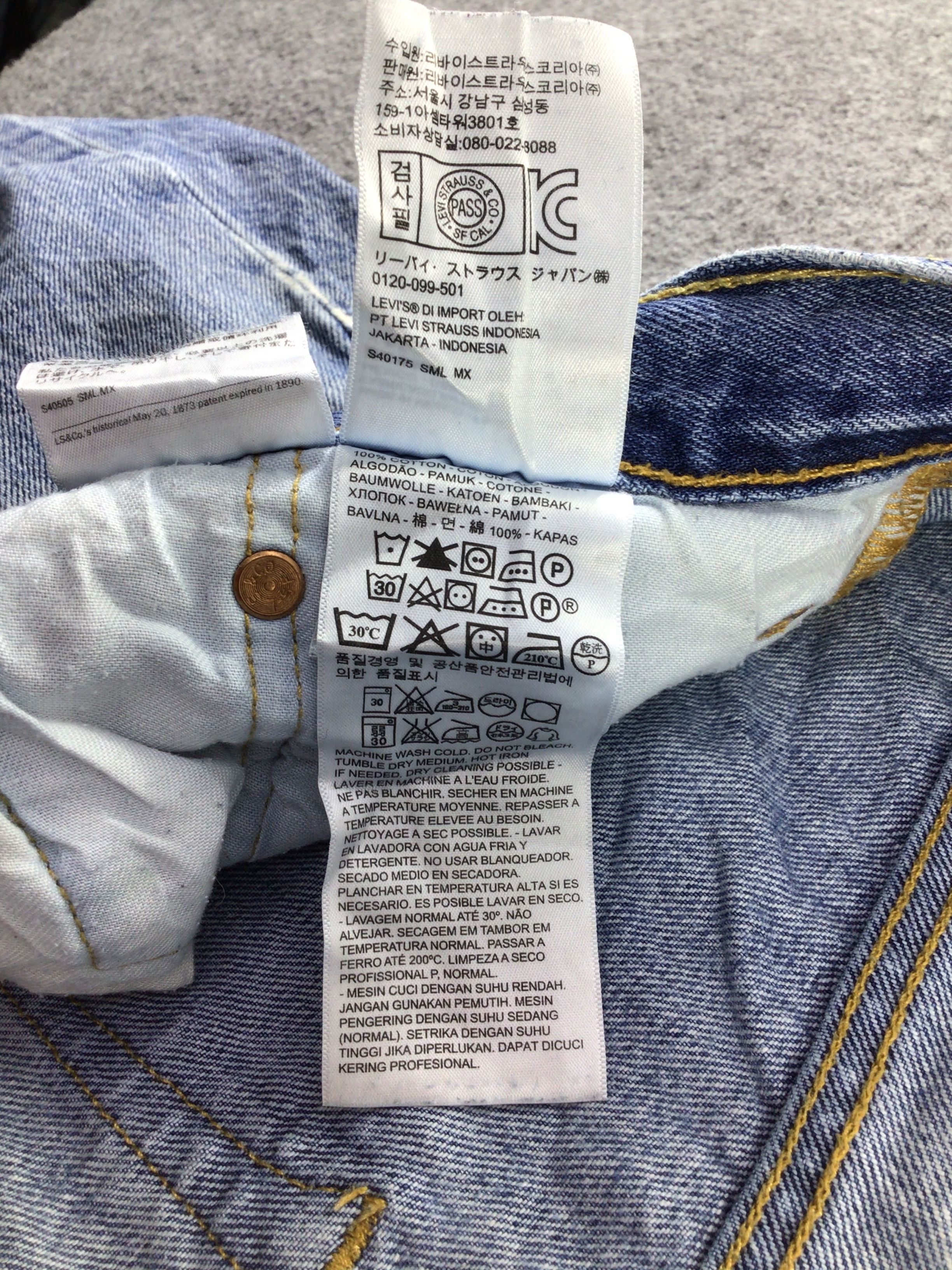 Levi's Vintage Levis 501 Jeans-J379 Size US 39 - 12 Thumbnail