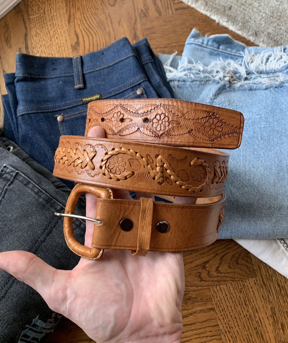 Vintage 1970s Tooled Leather Belt Vintage Weave 70s Big XL 40 Hippie Size ONE SIZE - 3 Thumbnail