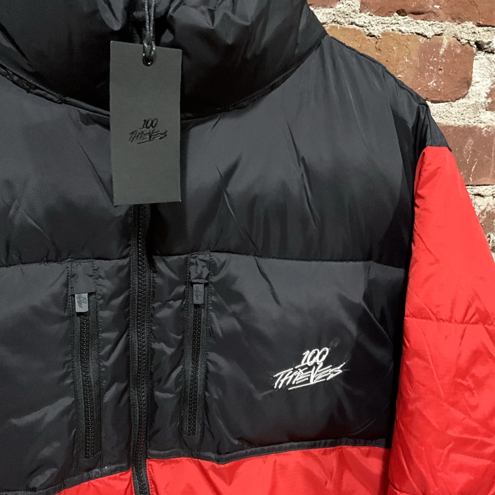 100 Thieves 100 Thieves Jacket XL Red/Black Puffer Zip Full Zip Logo Mens 100 Thieves FW22 NWT Winter Casual Size XL Size US XL / EU 56 / 4 - 5 Thumbnail