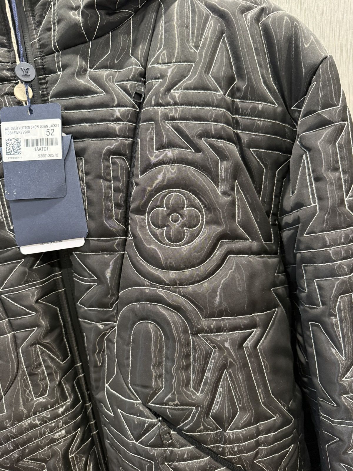 Louis Vuitton Louis Vuitton All Over Snow Down Jacket Size US L / EU 52-54 / 3 - 3 Thumbnail