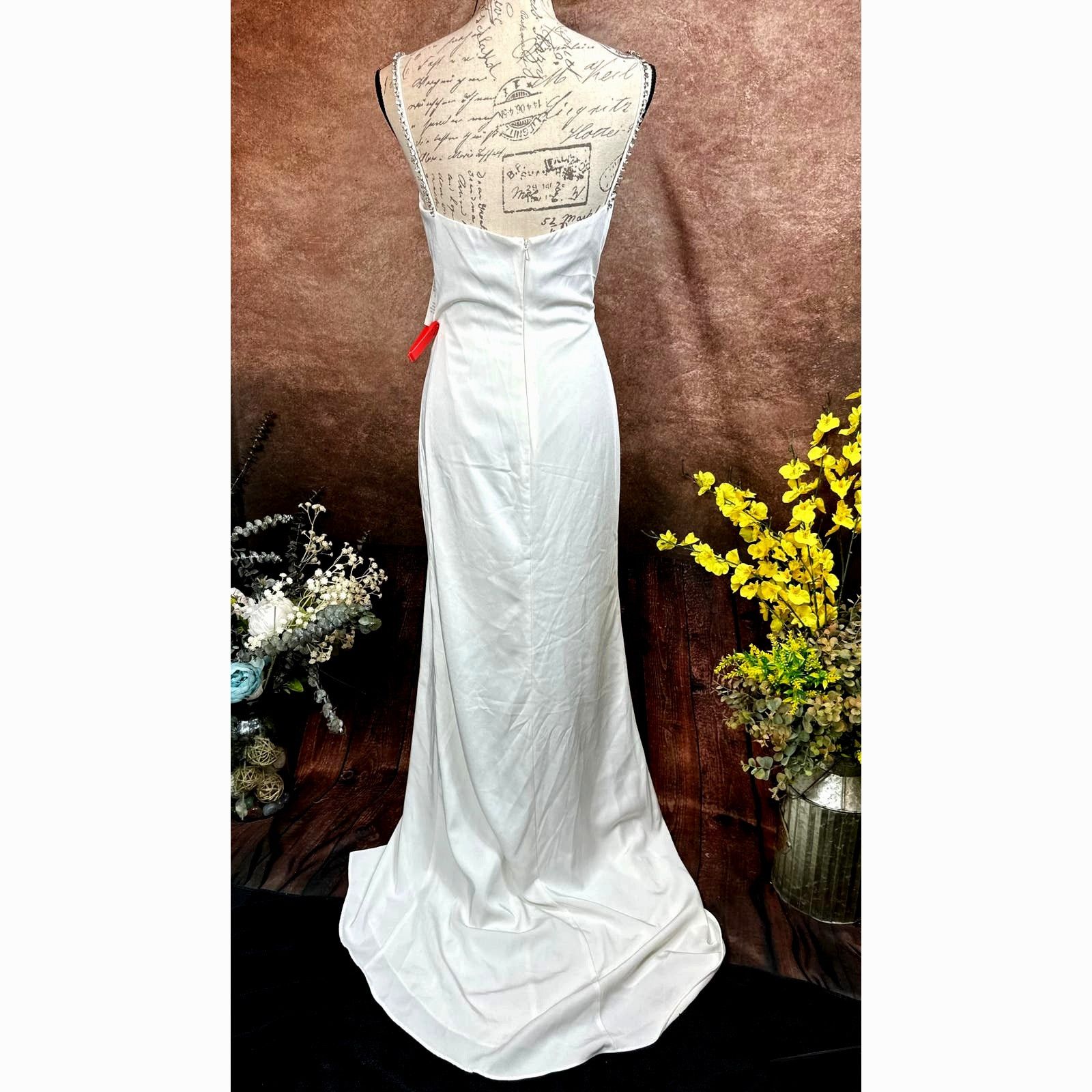 Other Mac Duggal Sweetheart Evening Gown Rhinestone Accent White 2 Size XS / US 0-2 / IT 36-38 - 14 Thumbnail