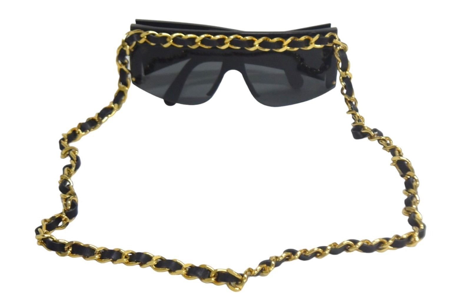 CHANEL Lady Gaga sunglasses with chain display picture 1