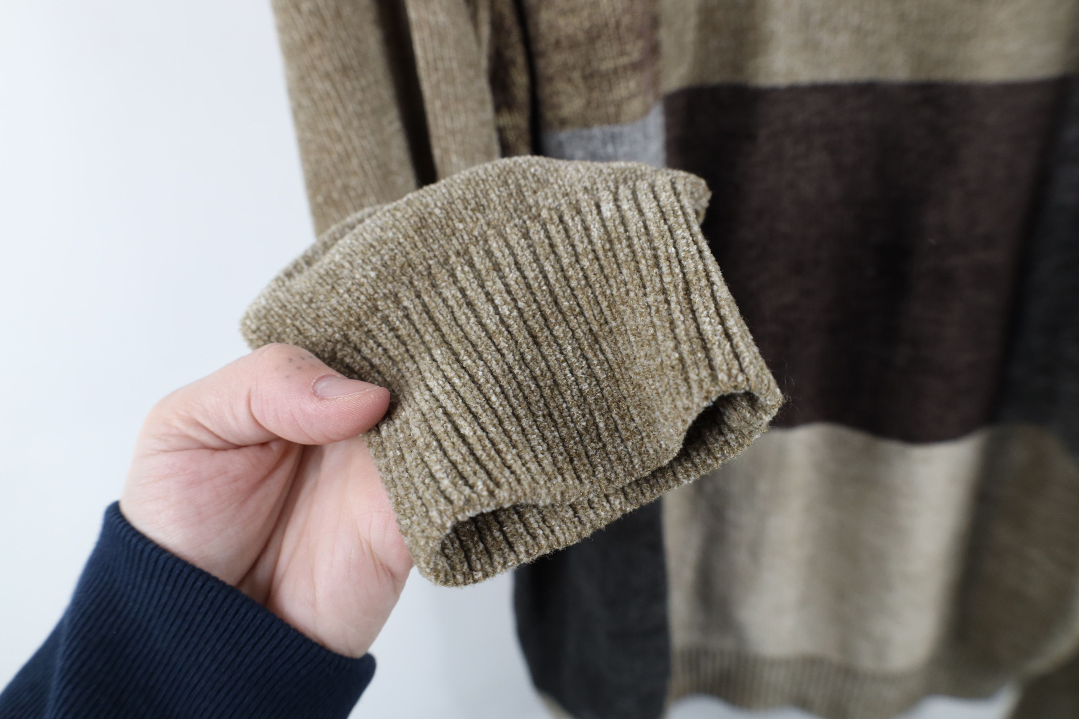 Vintage Vintage 90s Streetwear Checkered Fleece Crewneck Sweater Size US XXL / EU 58 / 5 - 10 Thumbnail