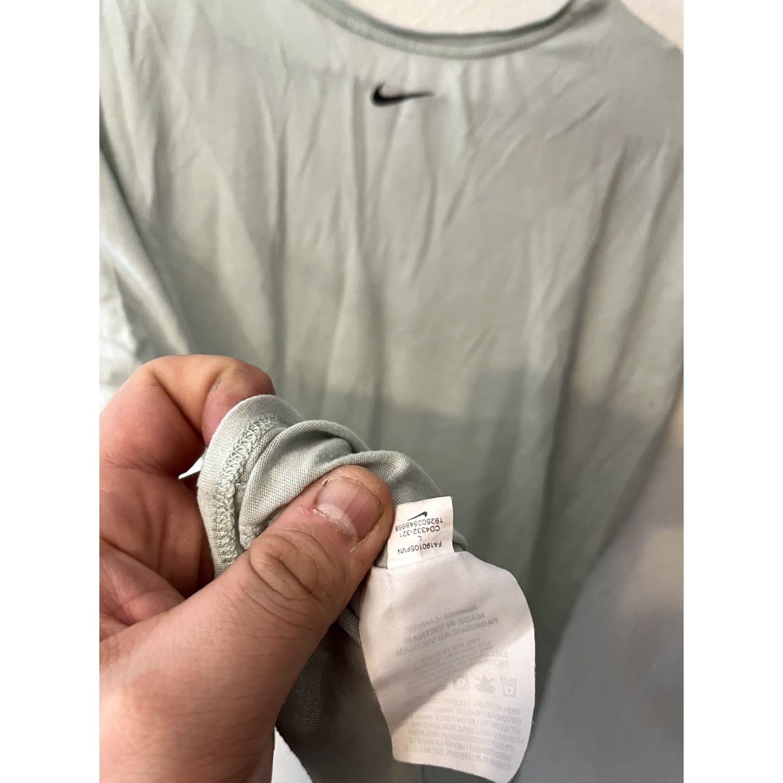 Nike Nike Dri Fit Women's T-Shirt Gray Large Size L Shirt Womens Nike Dri-Fit Gray T Shirt L Women’s Size L / US 10 / IT 46 - 4 Thumbnail