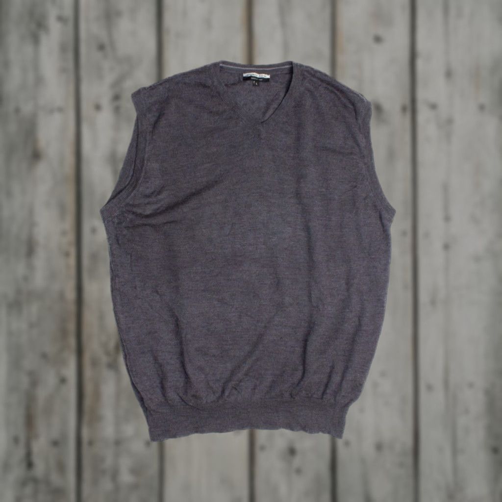 Vintage VINTAGE Marco Fiori Vest 1990s Large Gray V-Neck Made in Italy Regular Large Gray Marco Fiori Vest 1990s Women? Mens? Size US L / EU 52-54 / 3 - 1 Thumbnail