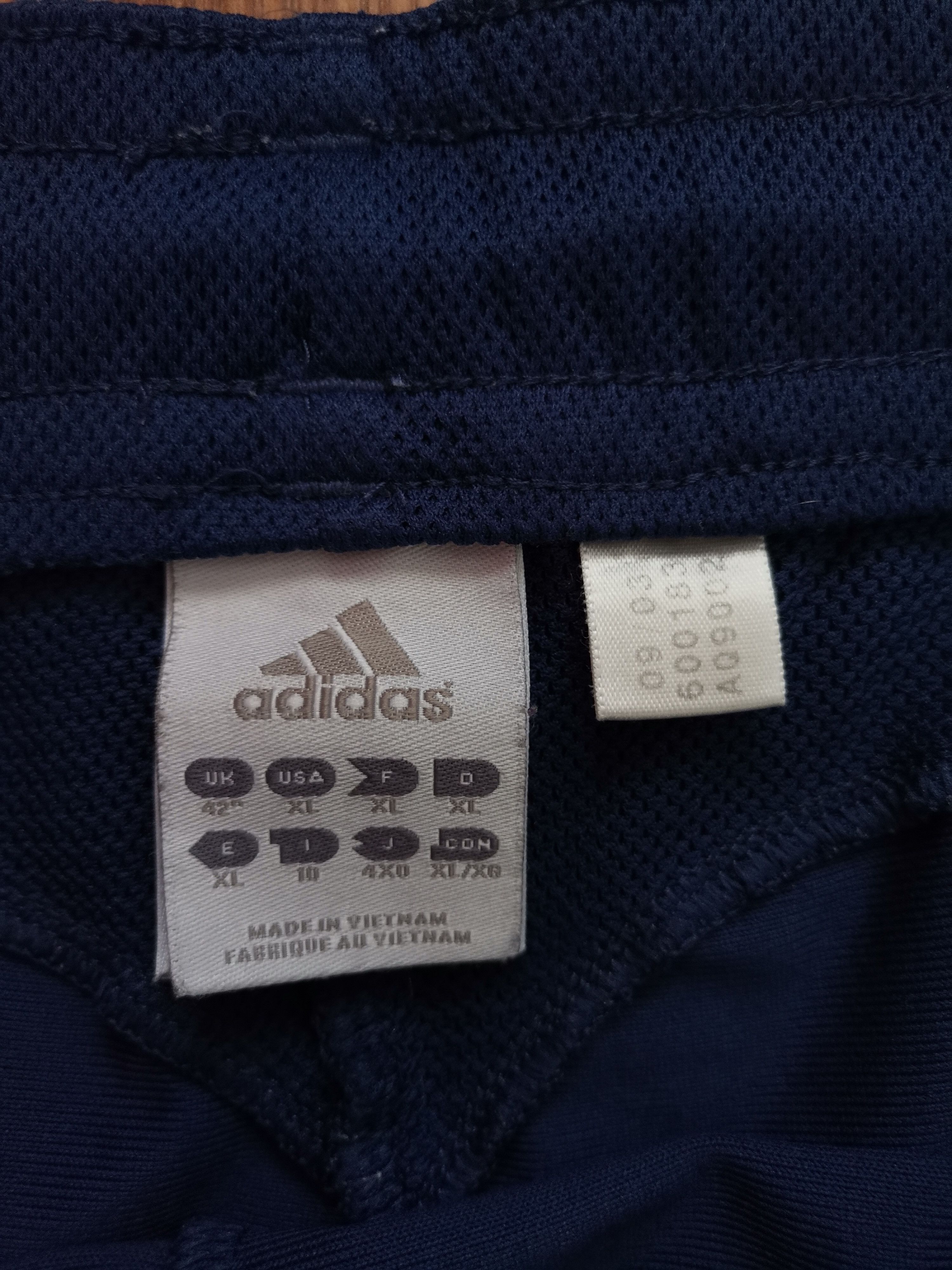 Adidas Vintage Adidas Spain Shorts Size US 36 / EU 52 - 2 Thumbnail