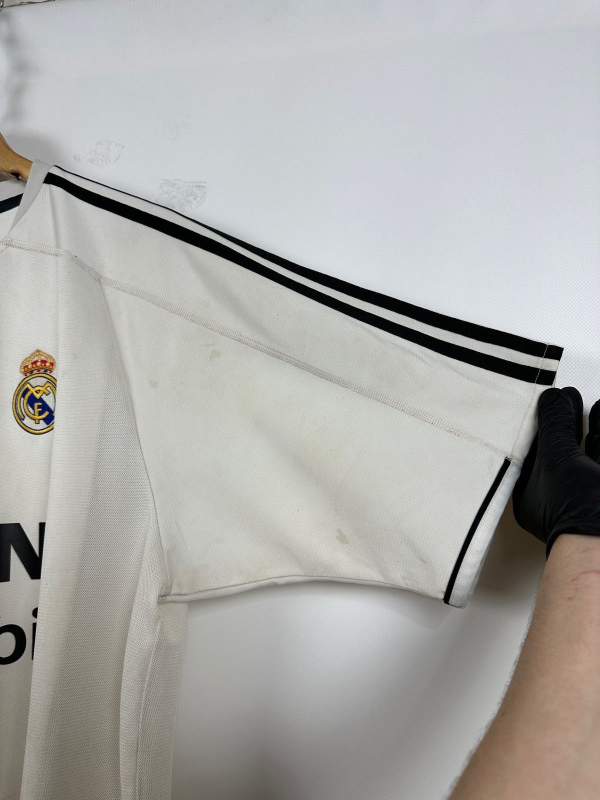 Vintage 2003-04 Vintage Adidas Real Madrid Home Soccer Jersey Size US L / EU 52-54 / 3 - 9 Thumbnail