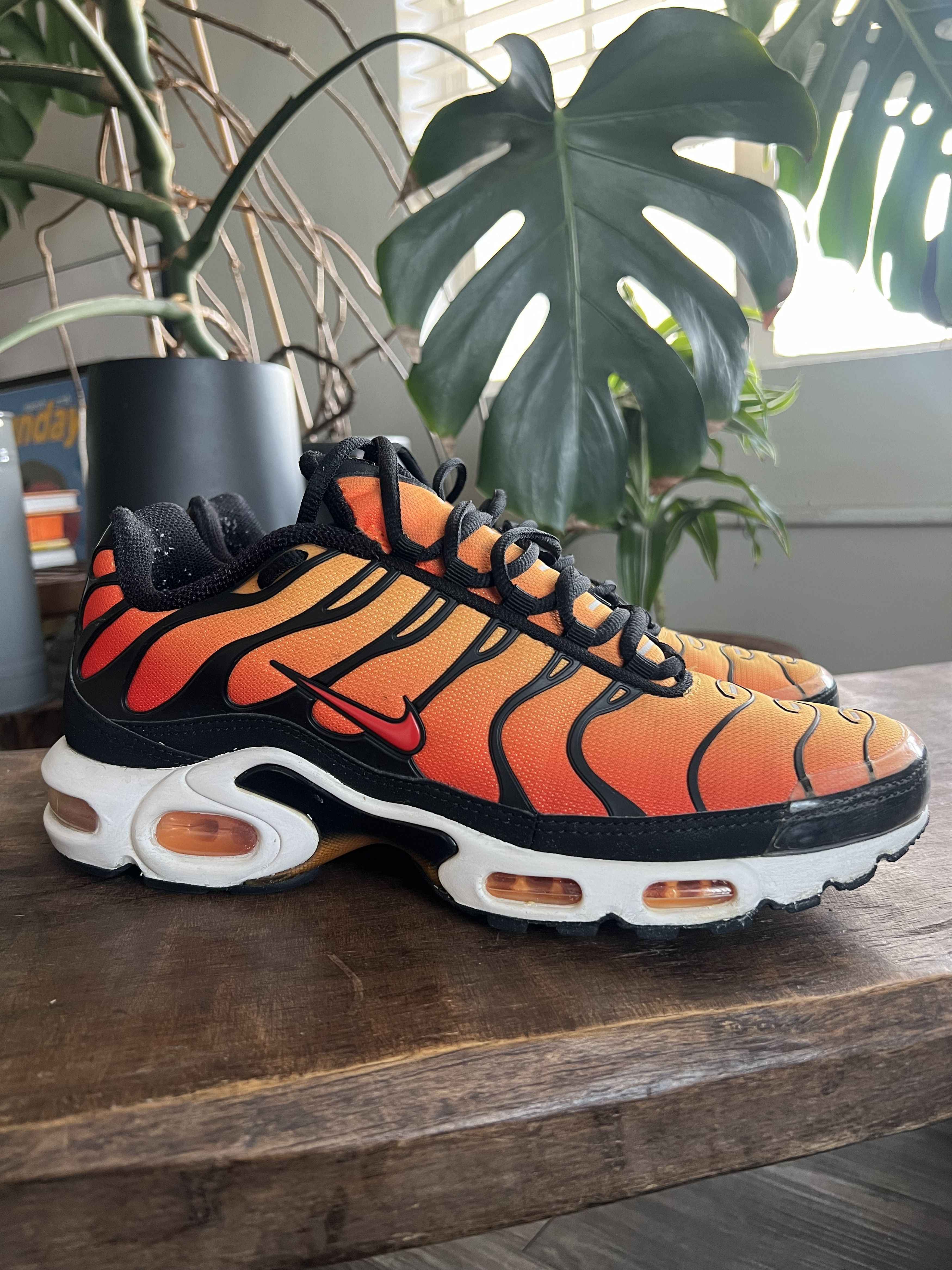 Nike Air Max Plus '2018 Sunset' Retro Size US 10 / EU 43 - 4 Thumbnail