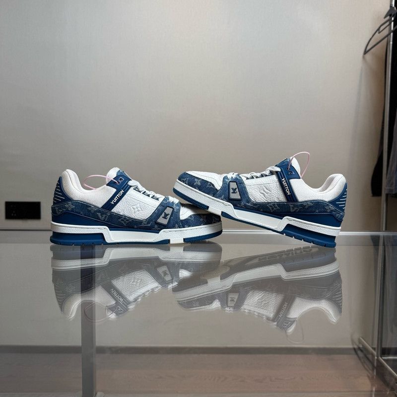 Louis Vuitton Louis Vuitton Trendy Low-Top Sneakers in White and Blue -25 Size US 9.5 / EU 42-43 - 4 Thumbnail
