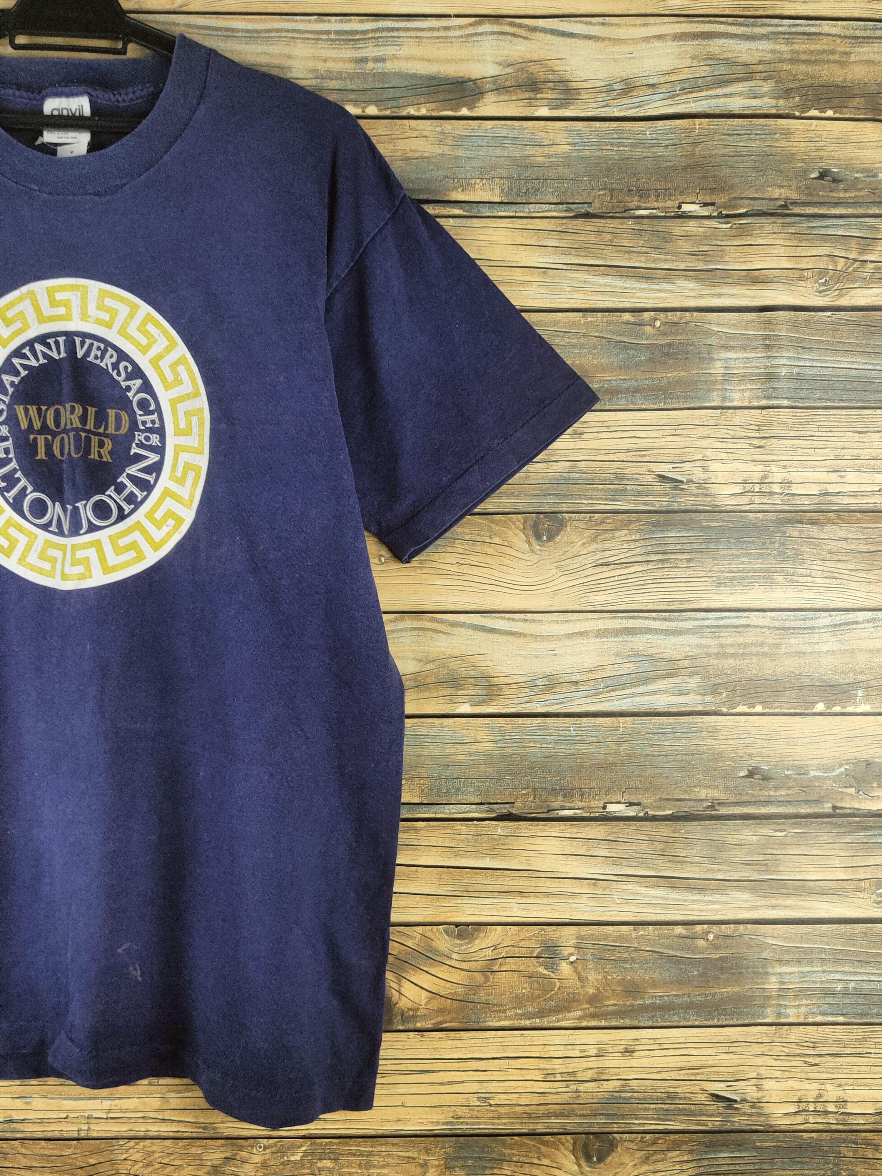 Band Tees DL The One Elton John World Tour Versache Blue Tee #46-639 Size US L / EU 52-54 / 3 - 6 Thumbnail