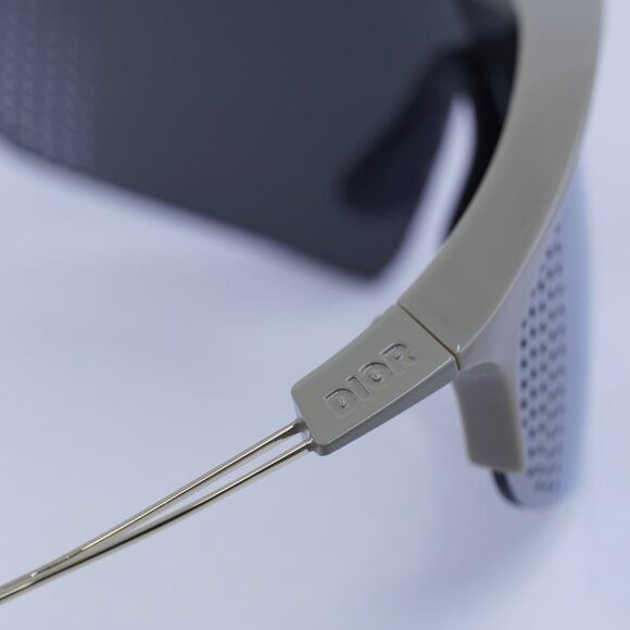 Dior Dior DIORXPLORER M1U 78A4 Sunglasses Dark Beige Shield Frame Size ONE SIZE - 8 Thumbnail
