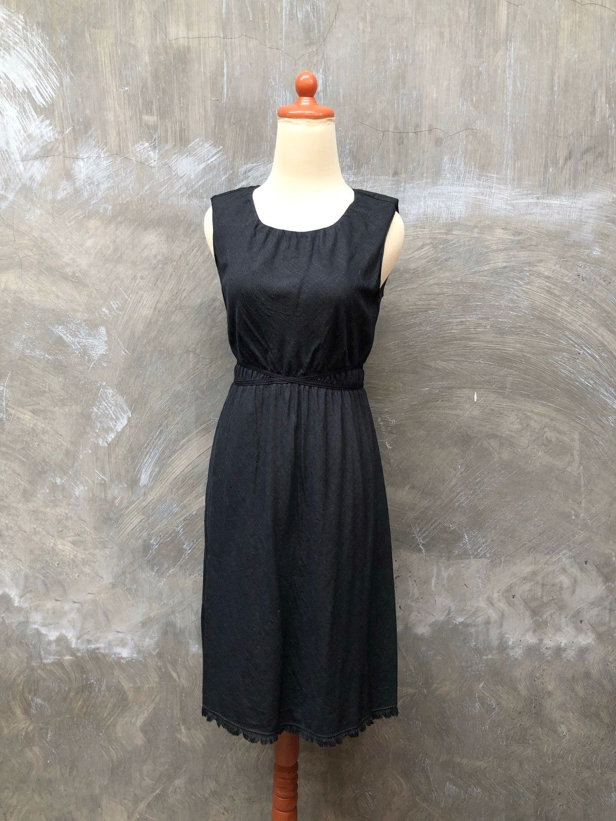 Louis Vuitton Louis Vuitton Paris Women Black Midi Dress Size S / US 4 / IT 40 - 1 Thumbnail
