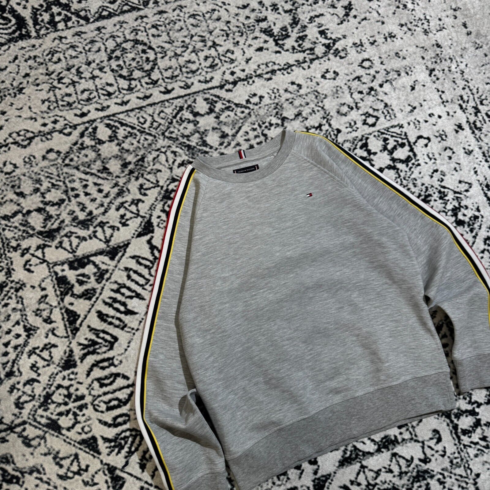 Tommy Hilfiger × Vintage tommy hilifiger S, crewneck, gray, cotton, vintage tommy 90s Size US S / EU 44-46 / 1 - 5 Thumbnail