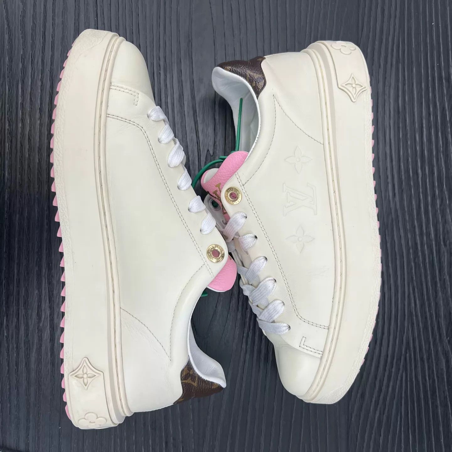 Louis Vuitton LV Time Out Mifen China Exclusive shoes 38 Size US 7.5 / IT 37.5 - 2 Thumbnail