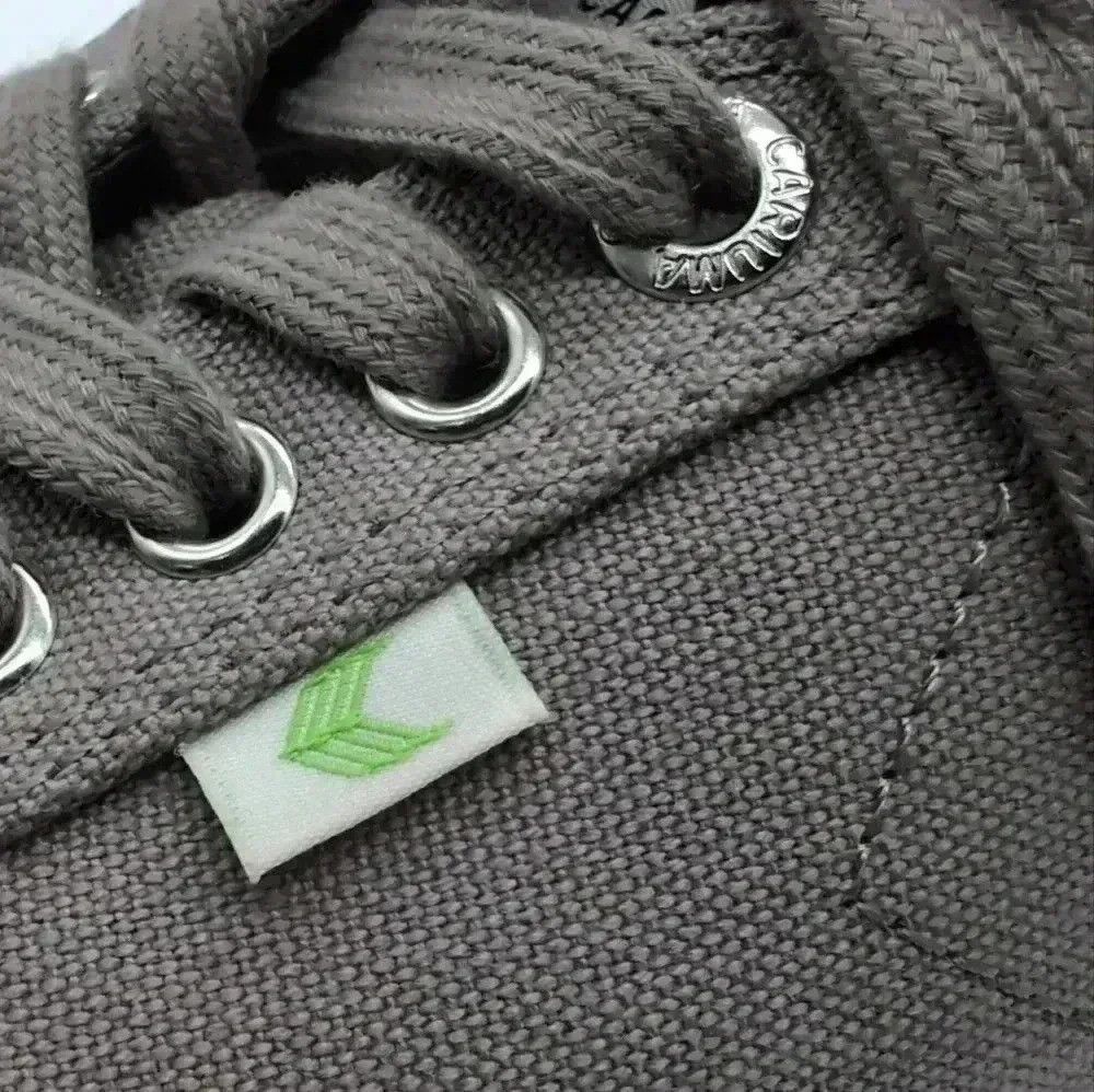 Designer Cariuma Canvas Sneakers Trainers Mystic Grey low rise M 10. Size US 10.5 / IT 40.5 - 9 Thumbnail