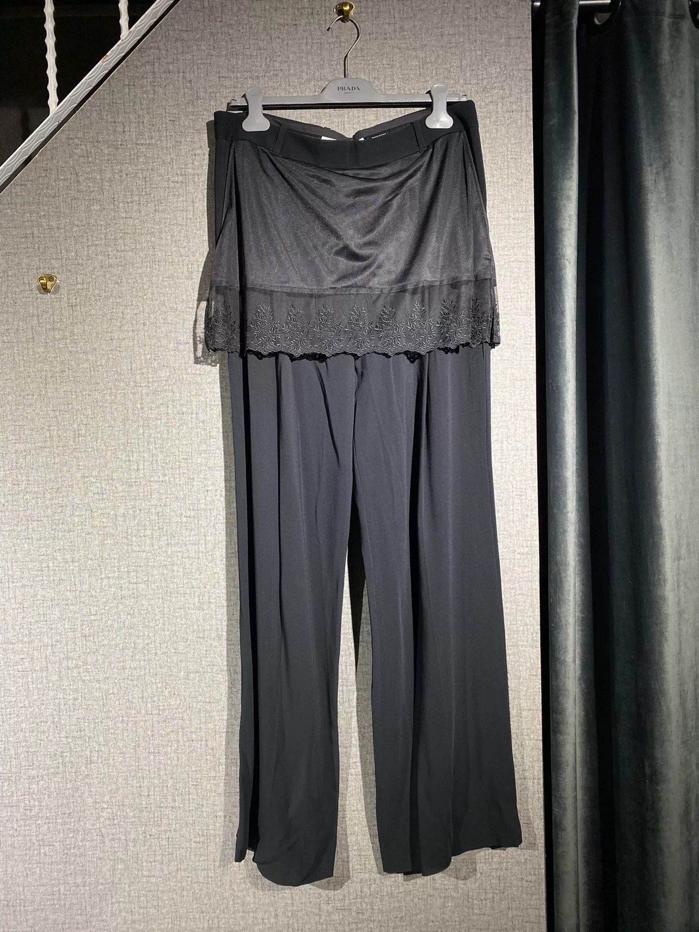 Givenchy Givenchy Women's Relaxed Wide-Leg Pants Size 42" / US 20 - 1 Thumbnail