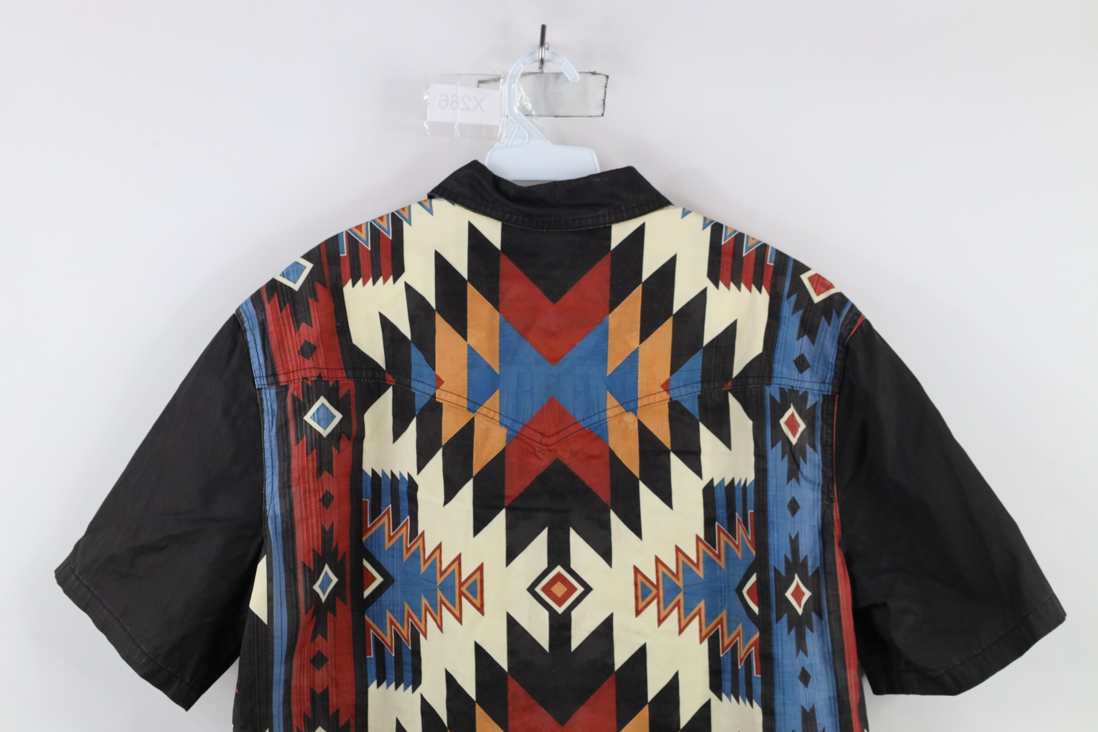 Vintage Vintage 90s Streetwear Rainbow Western Fiesta Button Shirt Size US M / EU 48-50 / 2 - 7 Thumbnail