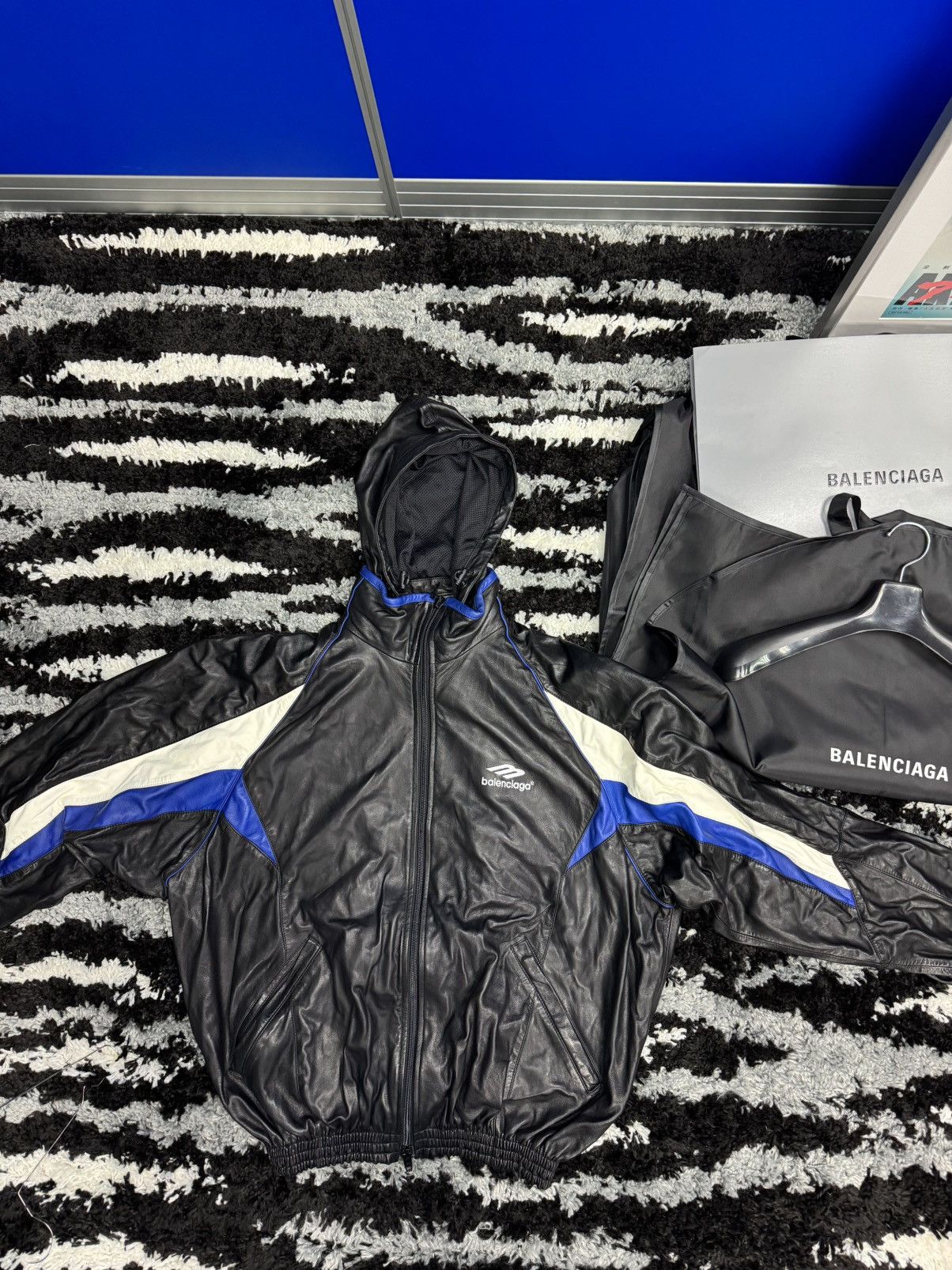 Balenciaga Balenciaga lambskin leather track jacket sports B logo Size US L / EU 52-54 / 3 - 2 Thumbnail