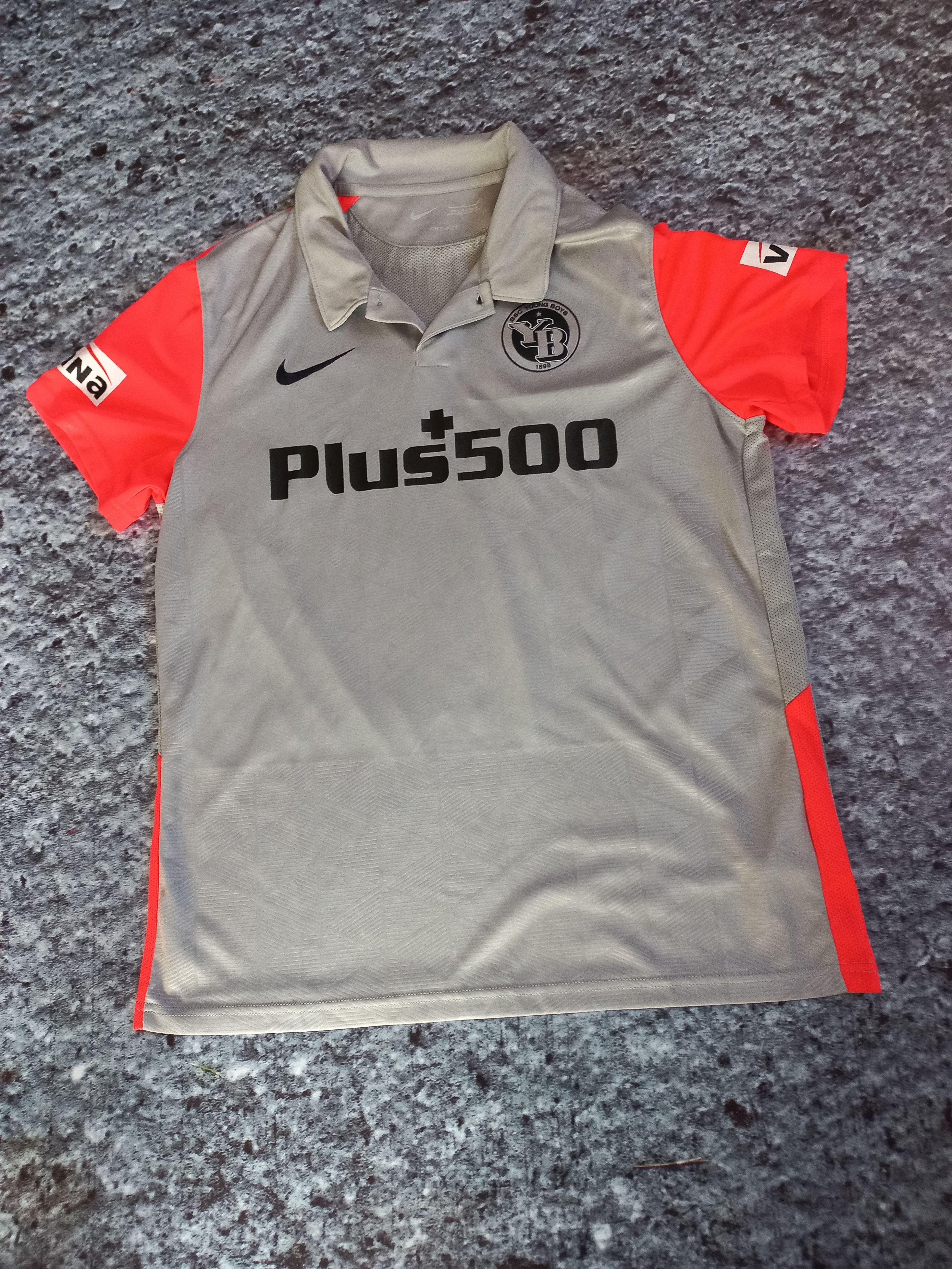 Nike × Vintage Young Boys Football Shirt 2020 Size US L / EU 52-54 / 3 - 3 Thumbnail