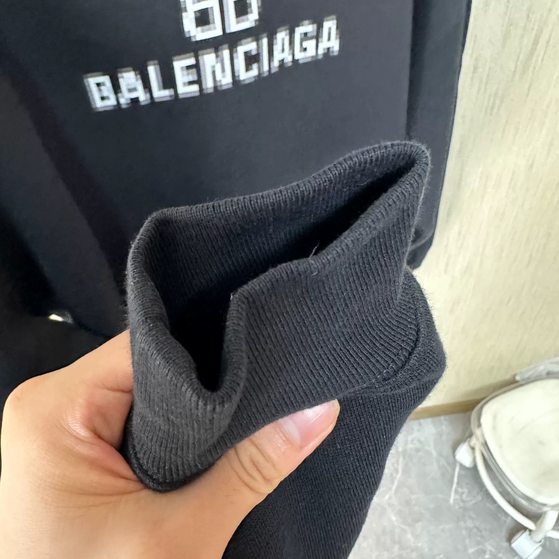 Balenciaga Balenciaga Logo Print Drawstring Fleece Hoodie Size US S / EU 44-46 / 1 - 7 Thumbnail