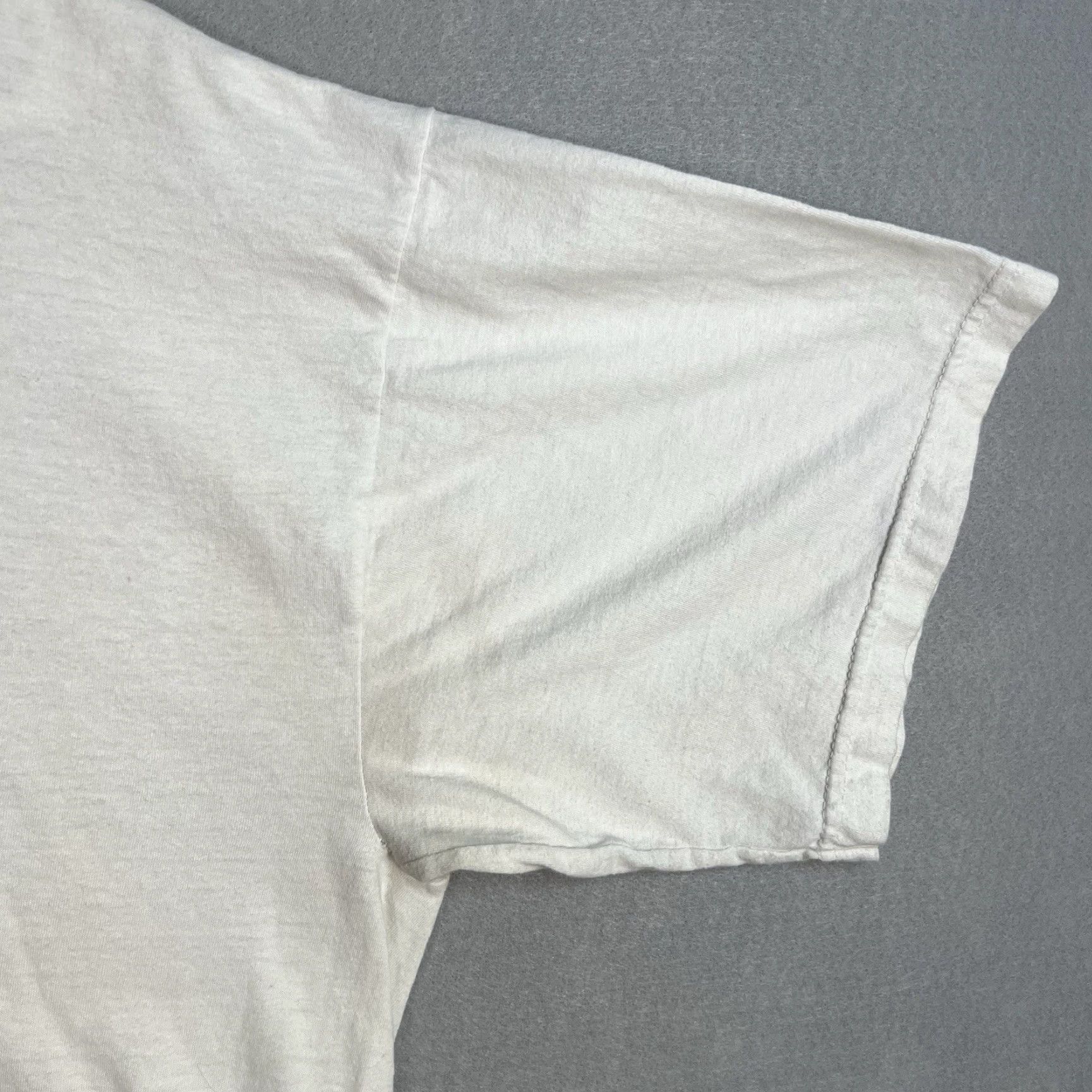 Vintage VINTAGE 80s 007 The Living Daylights Aston Martin Shirt Adult XL White Mens Size US XL / EU 56 / 4 - 6 Thumbnail